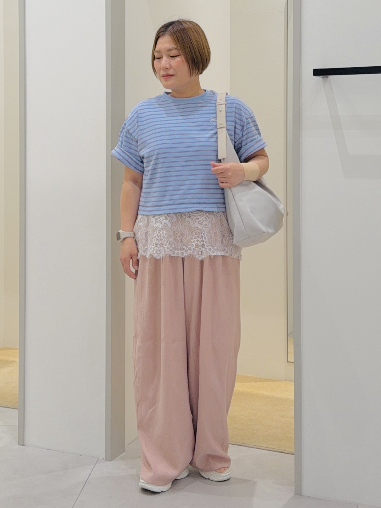 タナさんの「THE SHOP TK｜ワンポイント刺繍マルチボーダーTee」を使ったコーディネート
