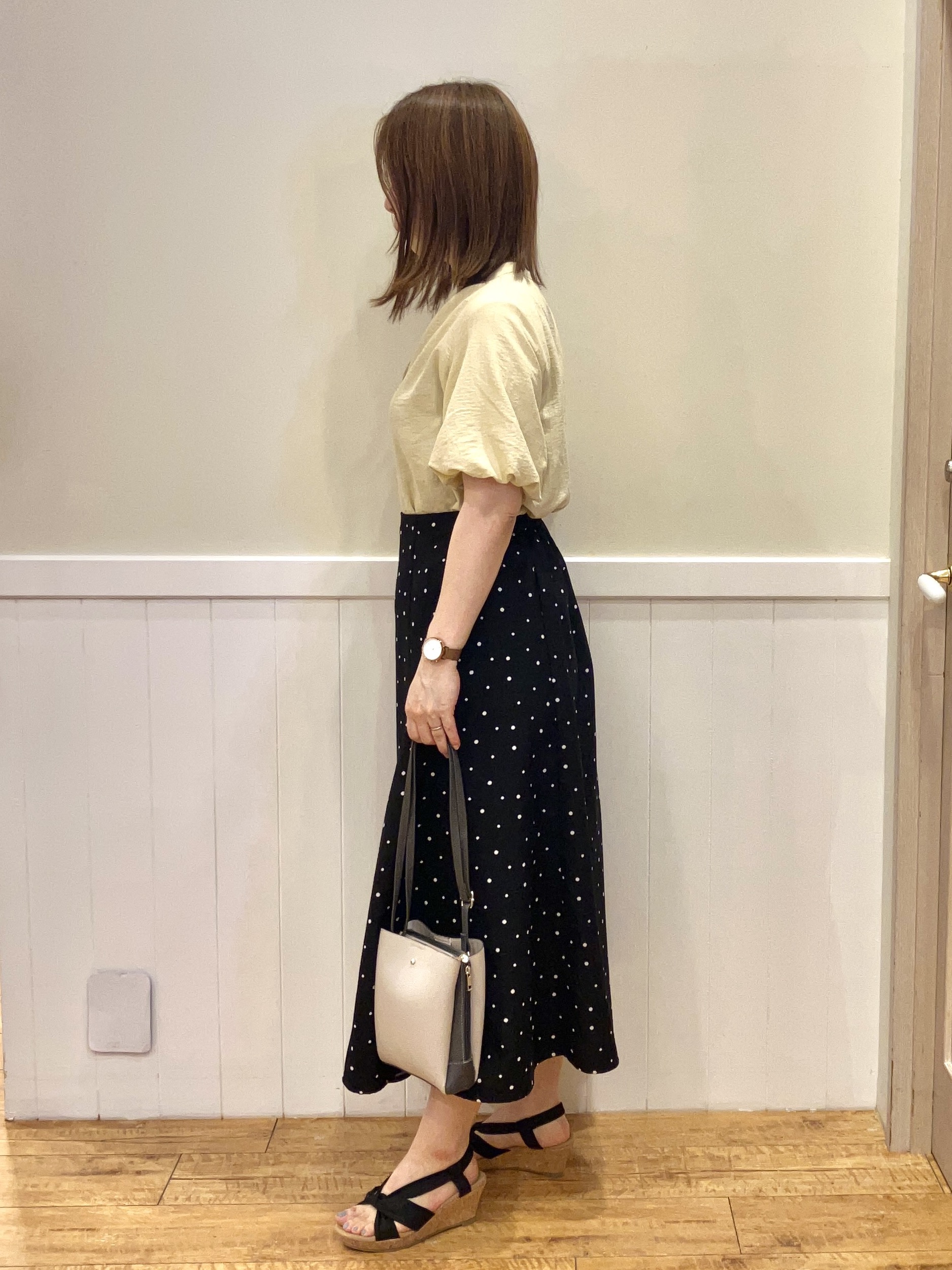 FUJIさんの「SHOO･LA･RUE｜【S-LL/洗濯機可】バルーンスリーブ　キーネックブラウス」を使ったコーディネート