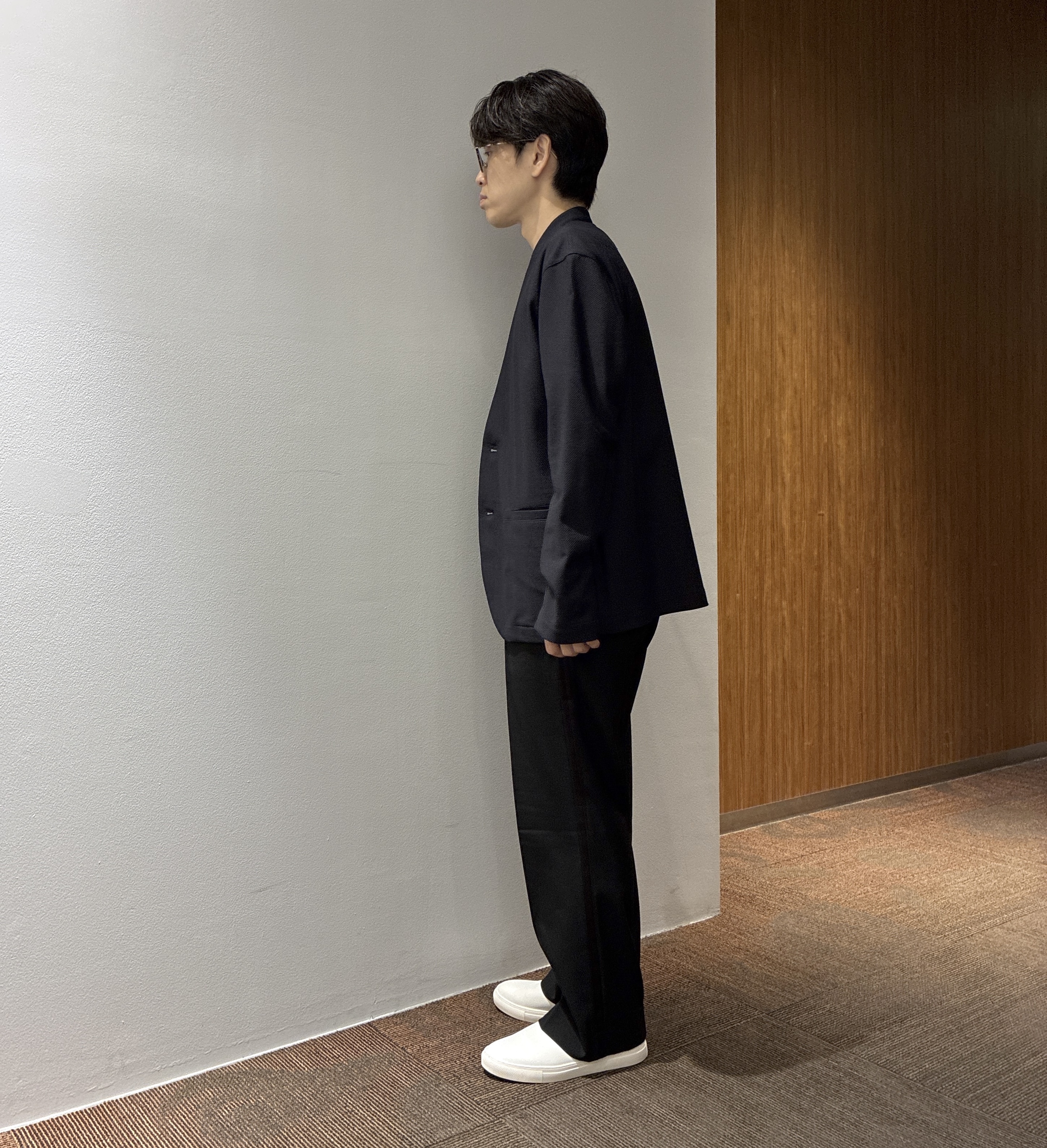わいずみさんの「TAKEO KIKUCHI｜【抗菌防臭】バーズアイメッシュノーカラージャケット」を使ったコーディネート
