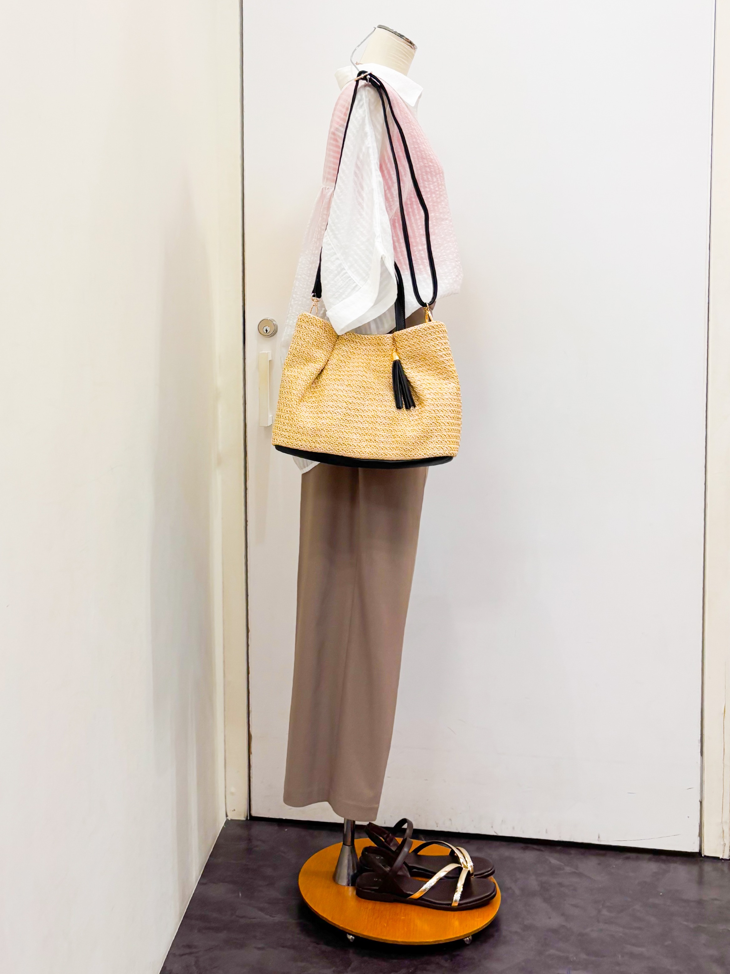 yukariさんの「grove｜【洗濯機◎・体型カバー】ON/OFF使える、シアースキッパーシャツ」を使ったコーディネート