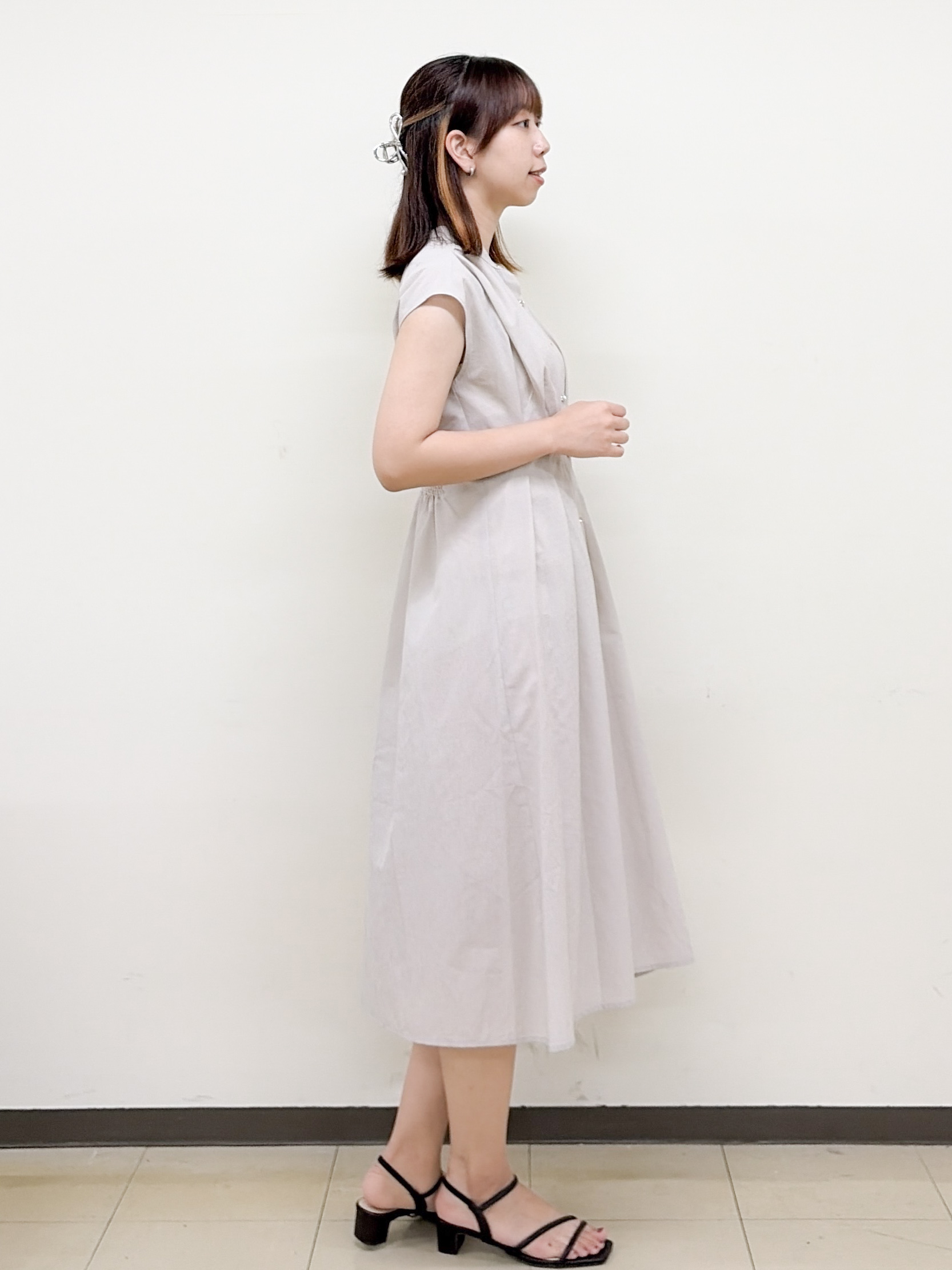 yurinaさんの「index｜【防シワ】バンドカラータックシャツワンピース《洗濯機OK／イージーアイロン》」を使ったコーディネート
