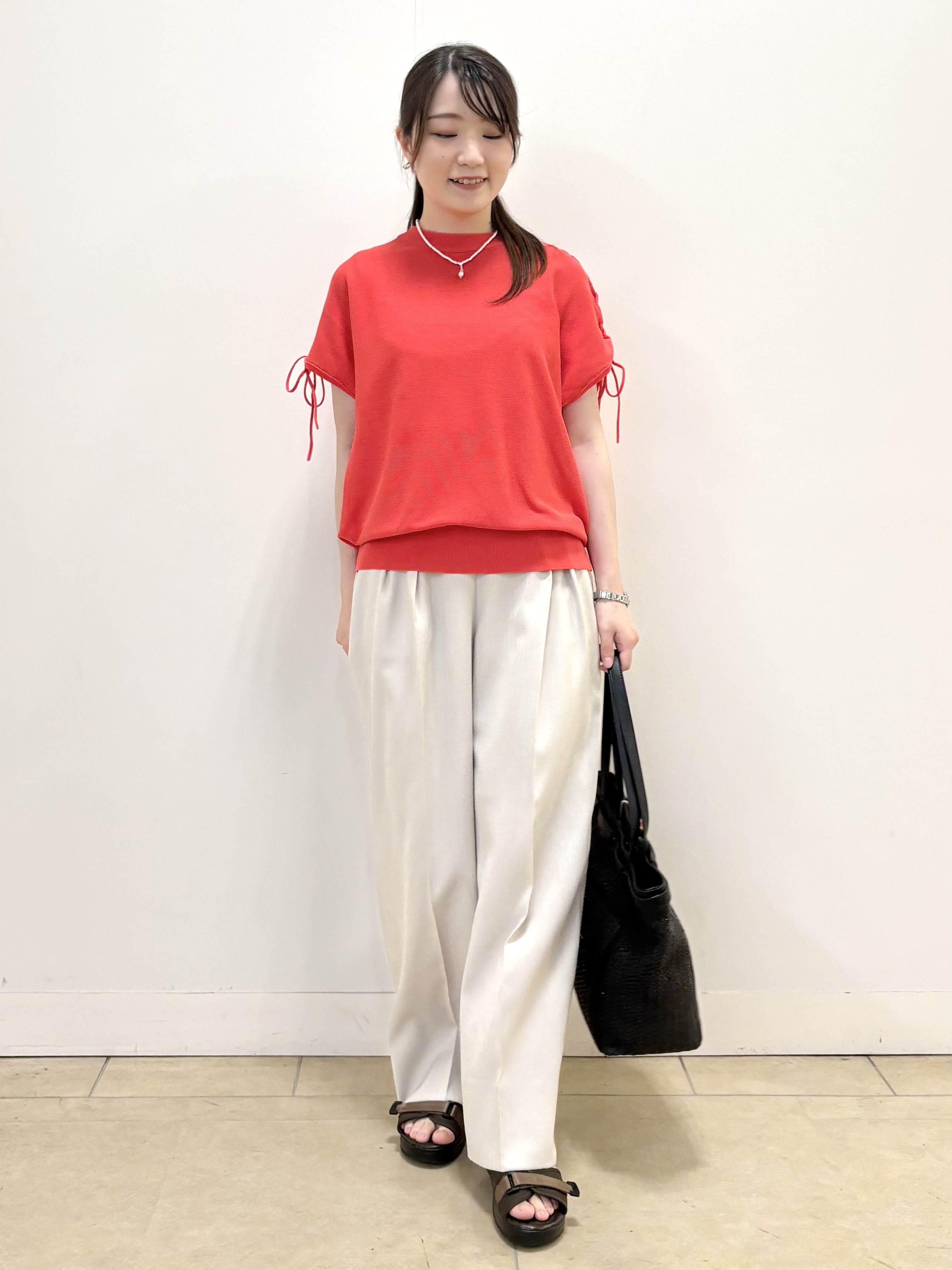 mikiさんの「Reflect｜レースアップスリーブデザインニット」を使ったコーディネート