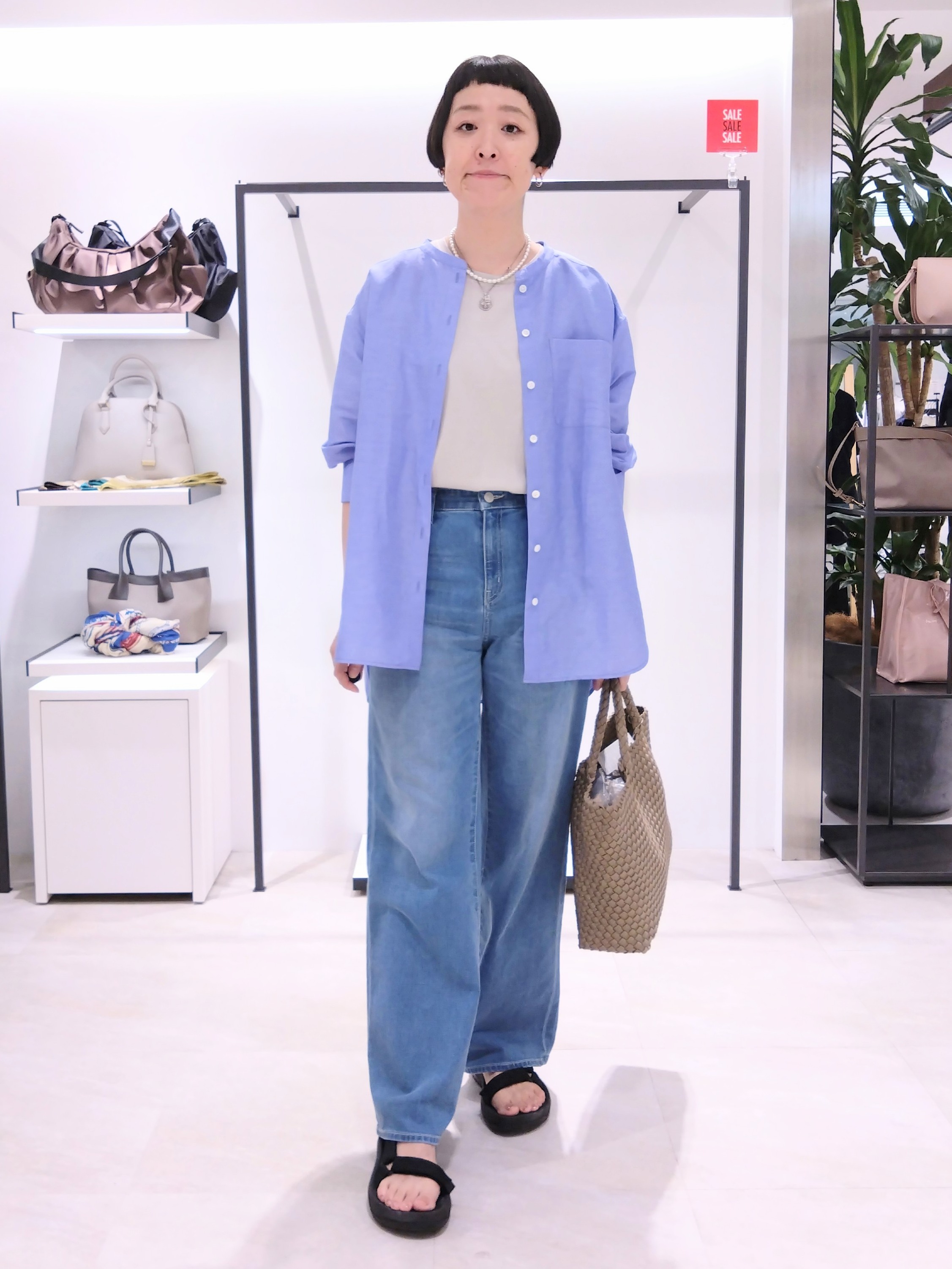 まちこさんの「UNTITLED｜リネンミックスバンドカラーシャツ」を使ったコーディネート