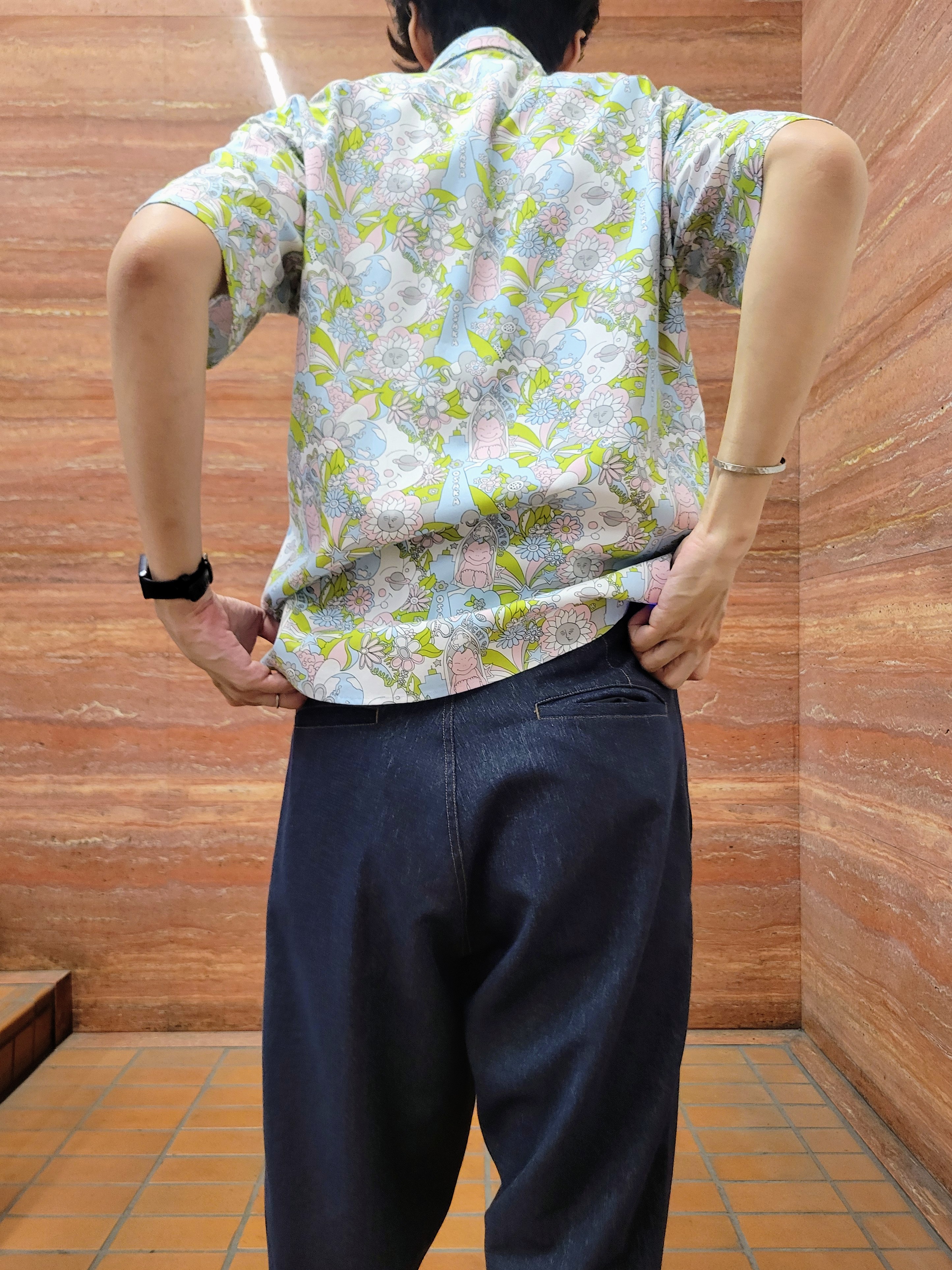 piroyaさんの「TAKEO KIKUCHI｜【BOWLER HAT LABEL】ビリケンさんプリント 半袖シャツ」を使ったコーディネート