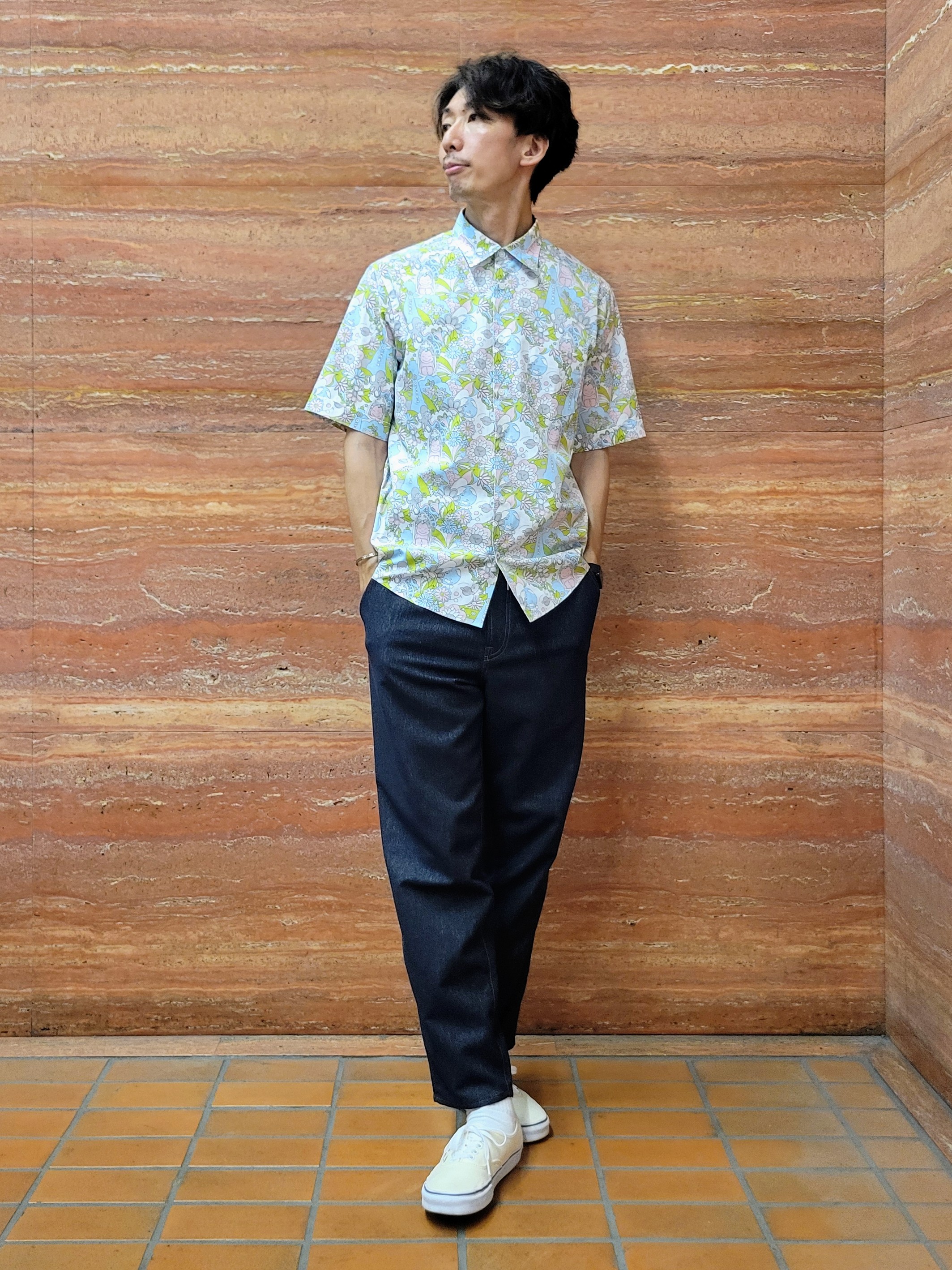 piroyaさんの「TAKEO KIKUCHI｜【BOWLER HAT LABEL】ビリケンさんプリント 半袖シャツ」を使ったコーディネート