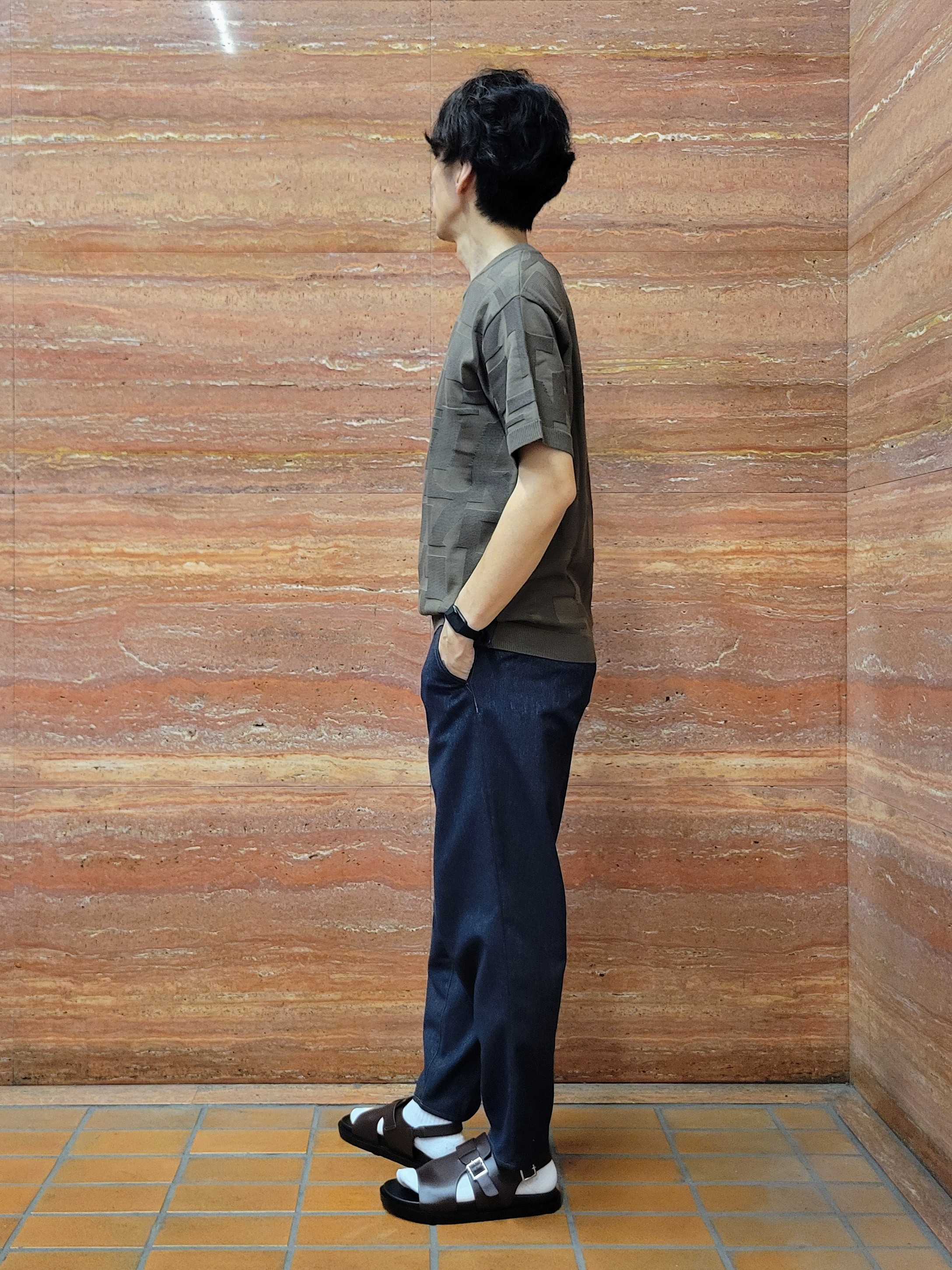 piroyaさんの「TAKEO KIKUCHI｜【徳島ニット】ニットＴシャツ」を使ったコーディネート