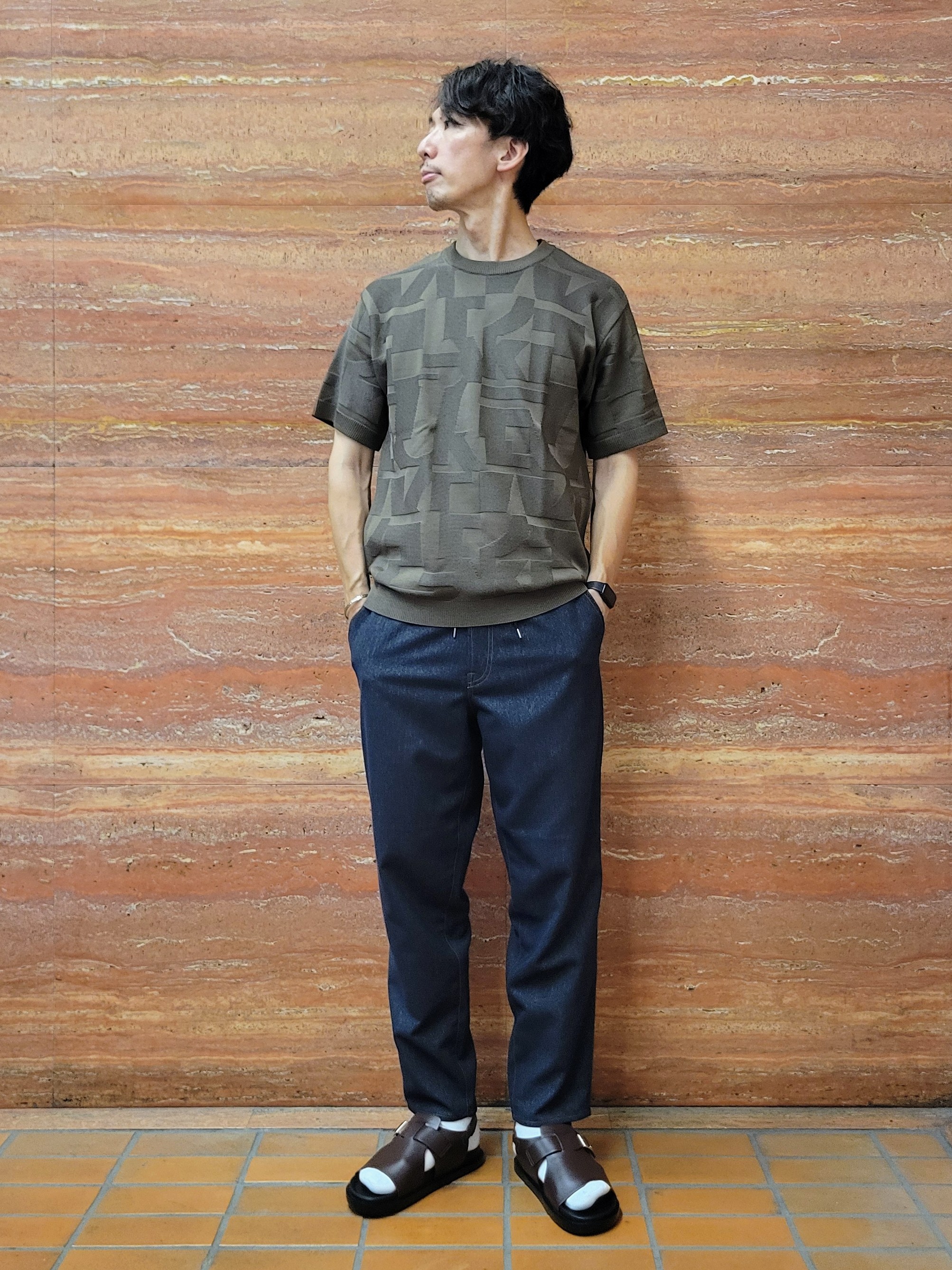 piroyaさんの「TAKEO KIKUCHI｜【徳島ニット】ニットＴシャツ」を使ったコーディネート