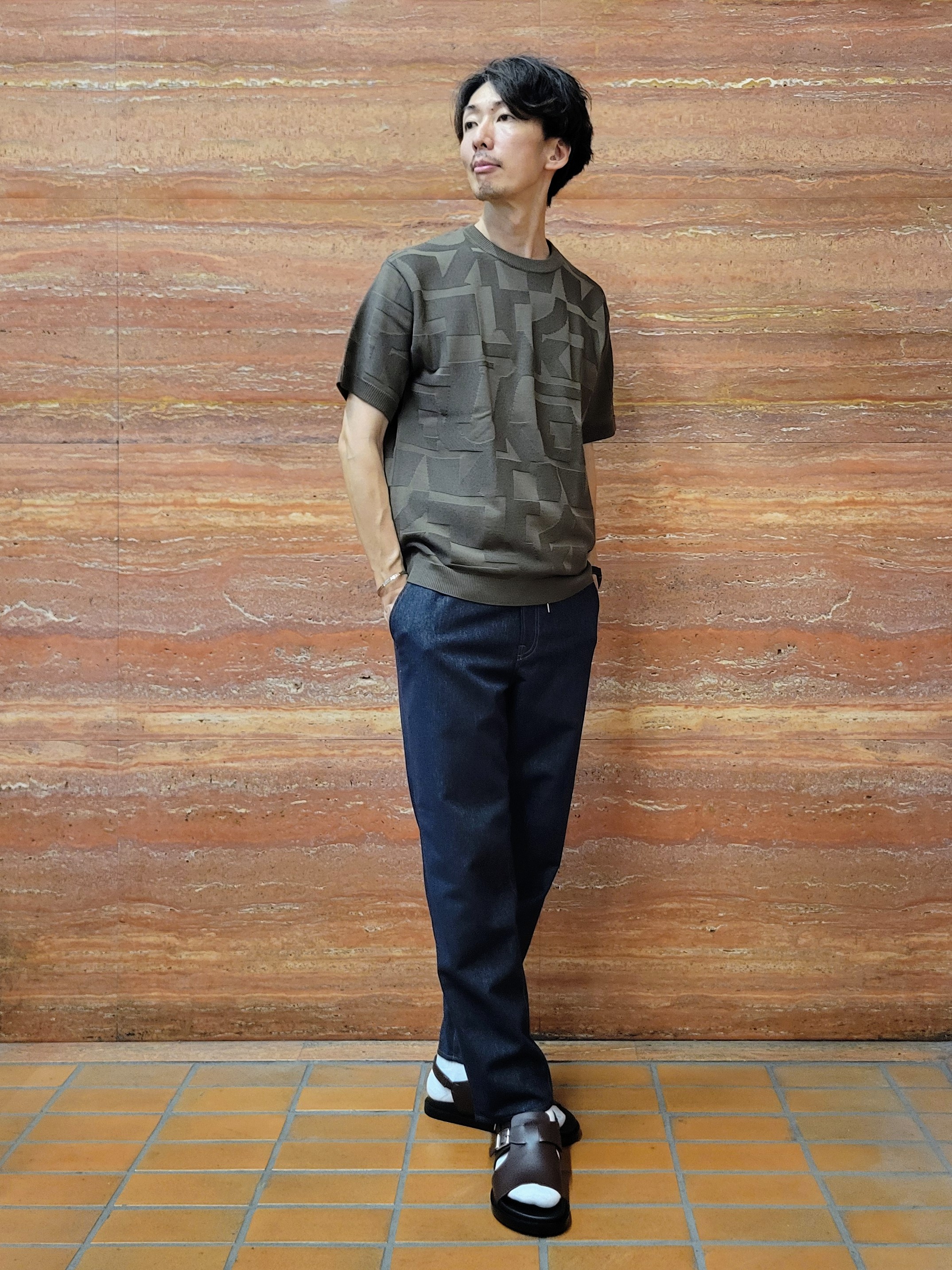 piroyaさんの「TAKEO KIKUCHI｜【徳島ニット】ニットＴシャツ」を使ったコーディネート
