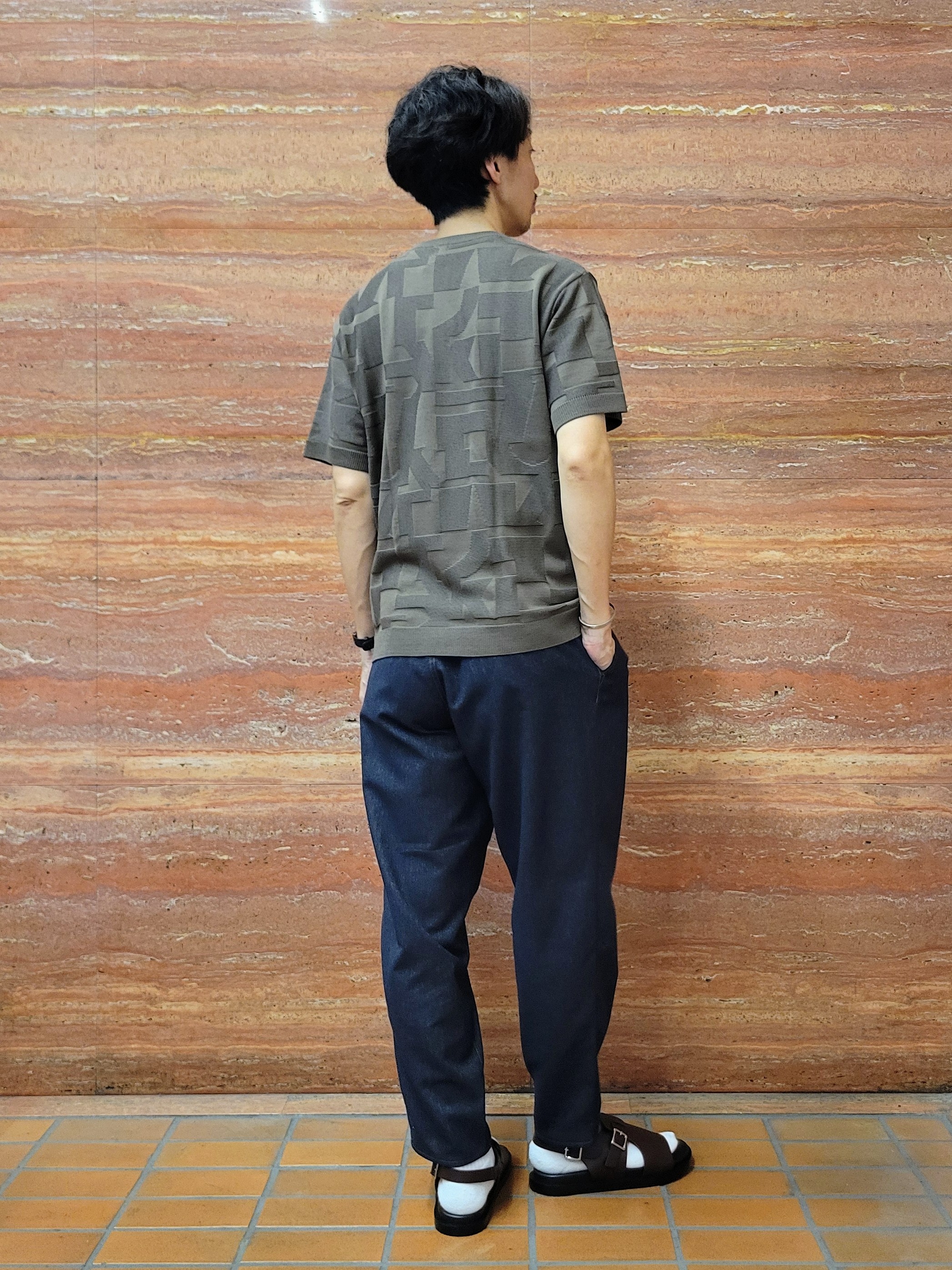 piroyaさんの「TAKEO KIKUCHI｜【徳島ニット】ニットＴシャツ」を使ったコーディネート