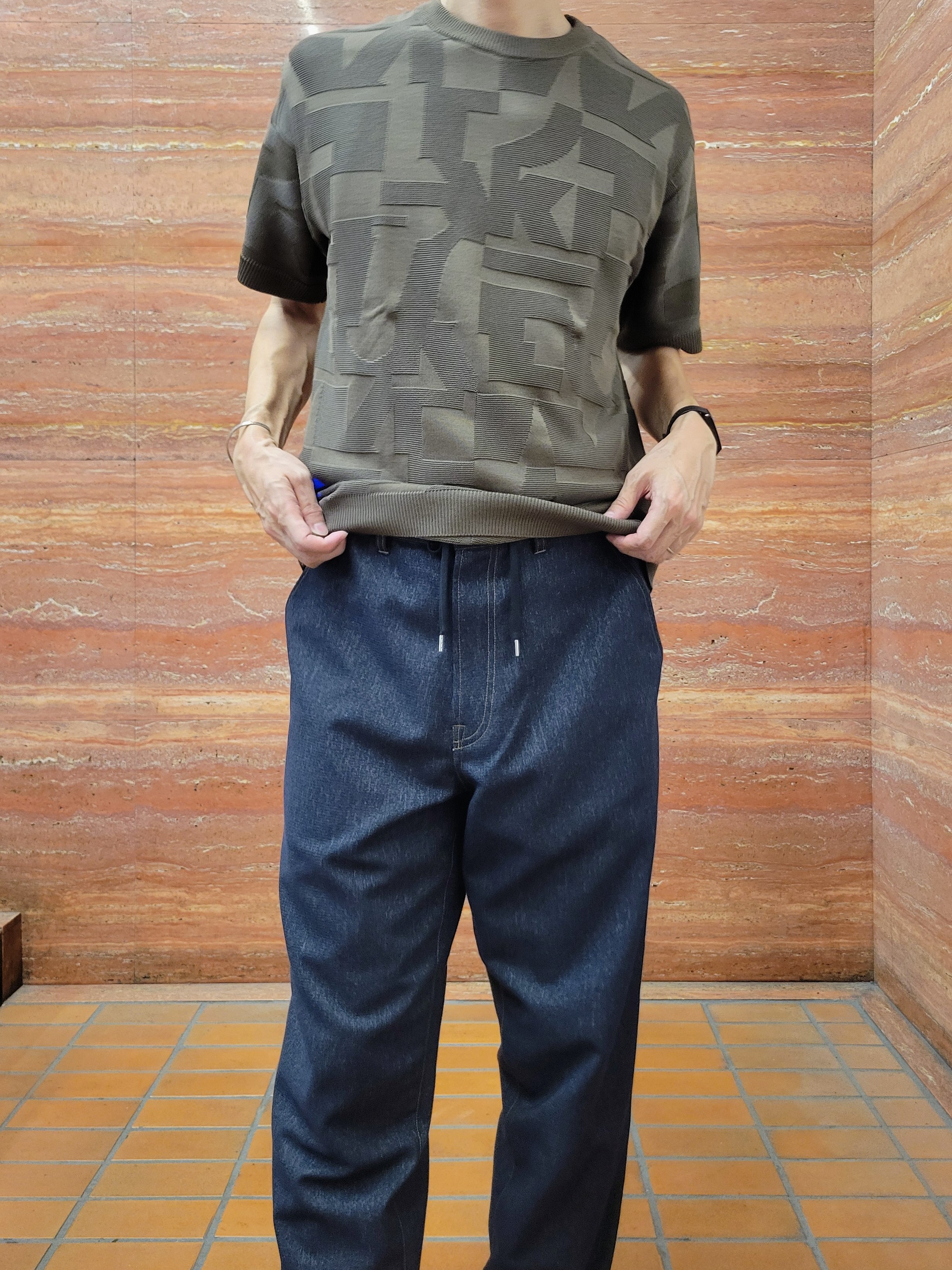 piroyaさんの「TAKEO KIKUCHI｜【徳島ニット】ニットＴシャツ」を使ったコーディネート