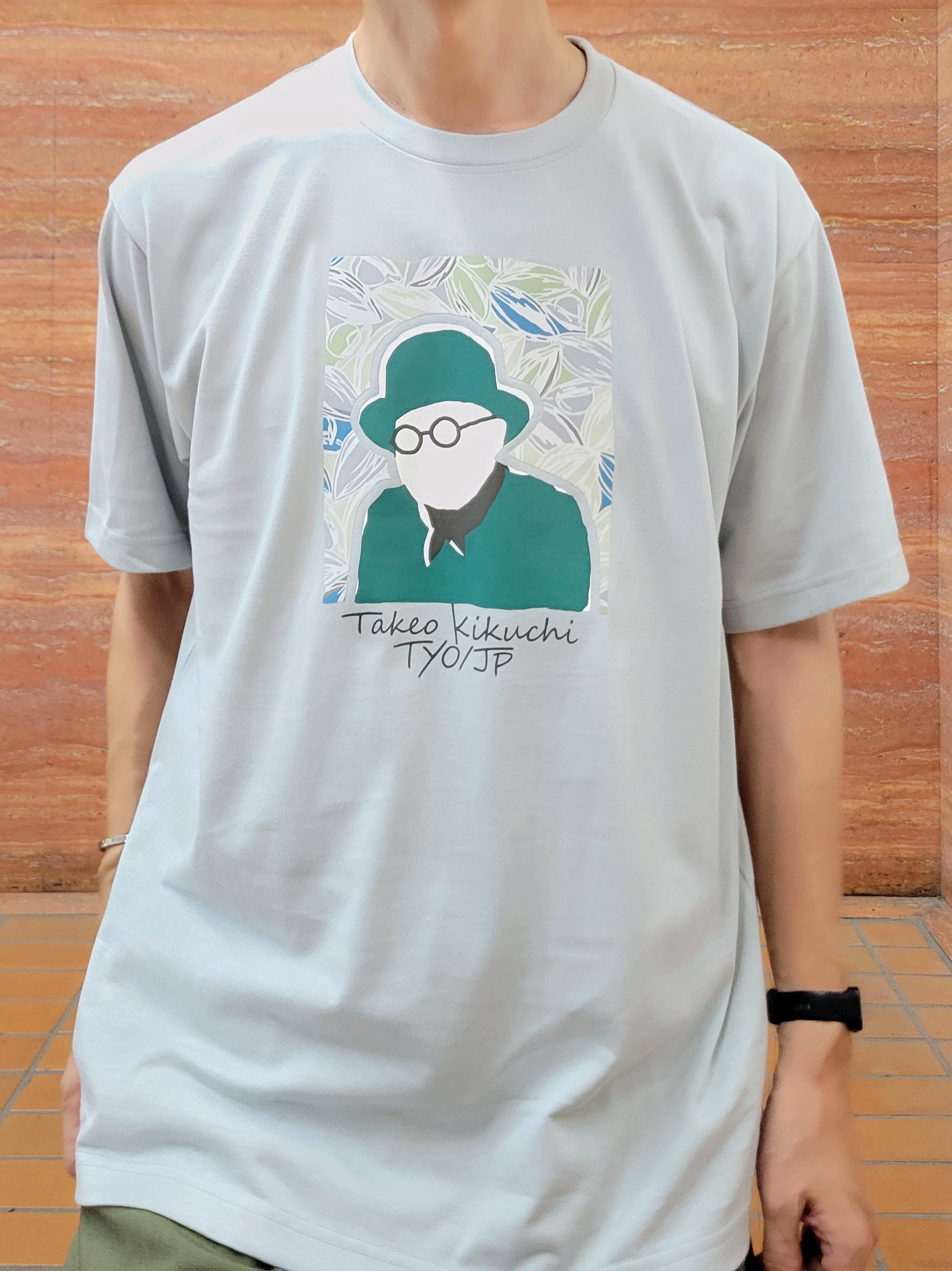 piroyaさんの「TAKEO KIKUCHI｜ポートレートアートＴシャツ」を使ったコーディネート