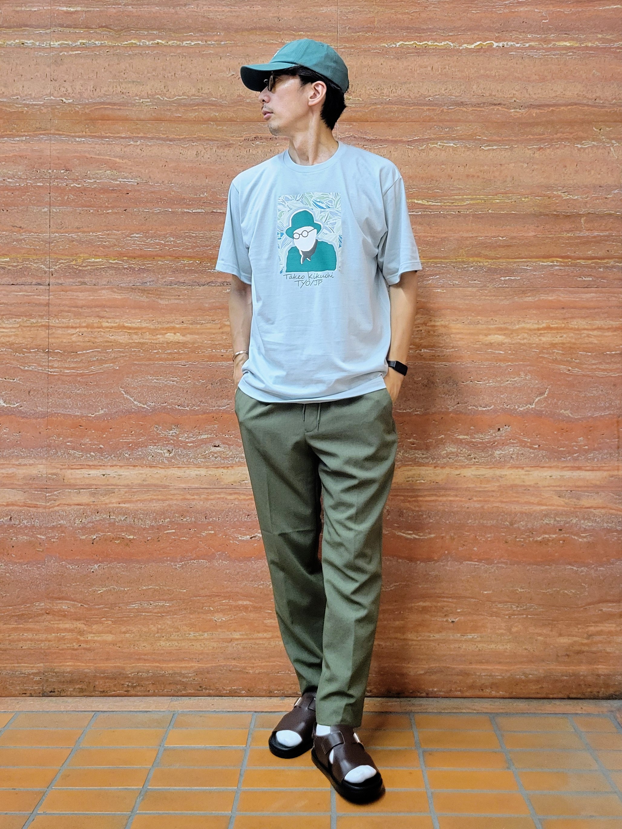piroyaさんの「TAKEO KIKUCHI｜ポートレートアートＴシャツ」を使ったコーディネート