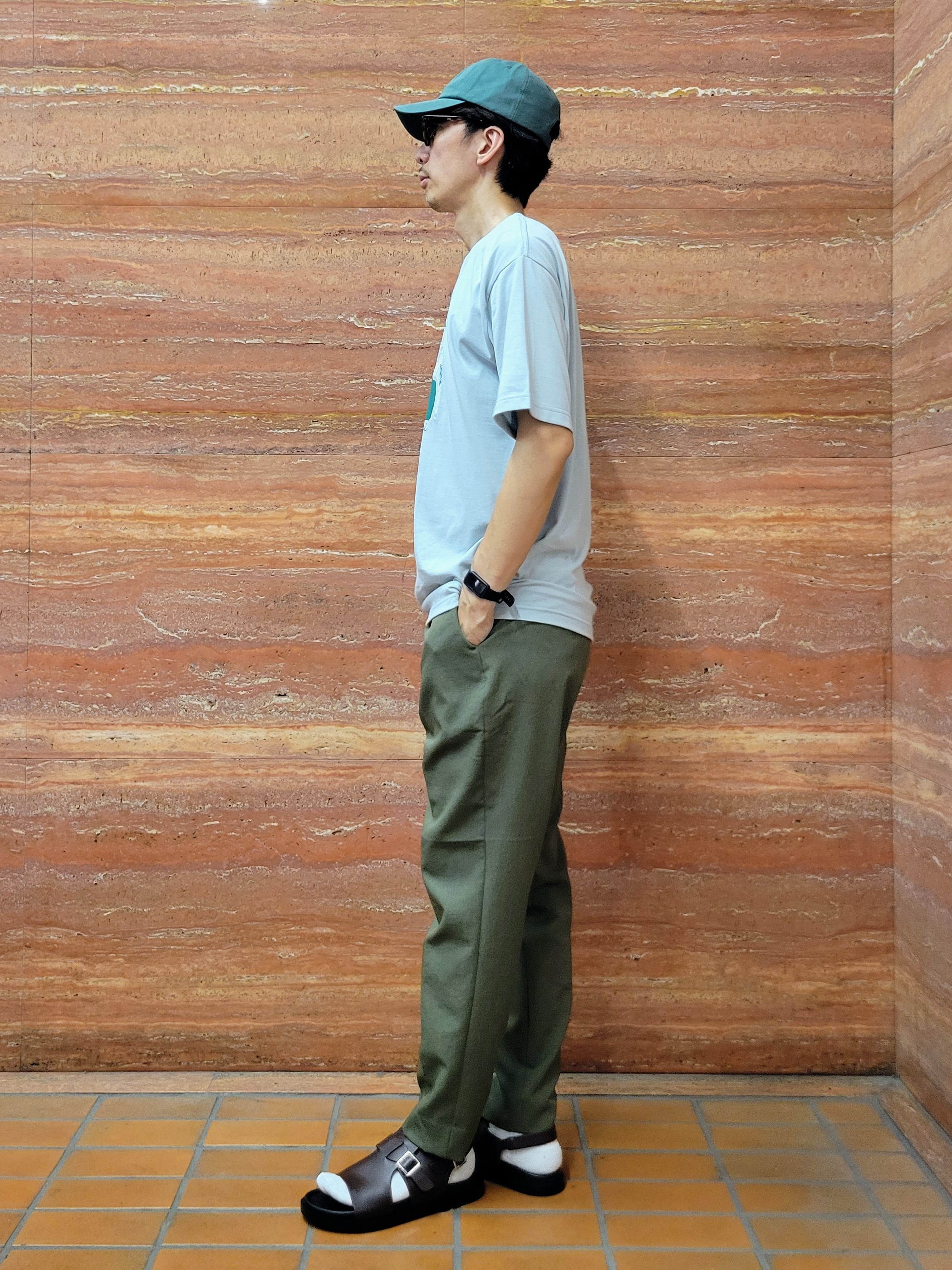 piroyaさんの「TAKEO KIKUCHI｜ポートレートアートＴシャツ」を使ったコーディネート
