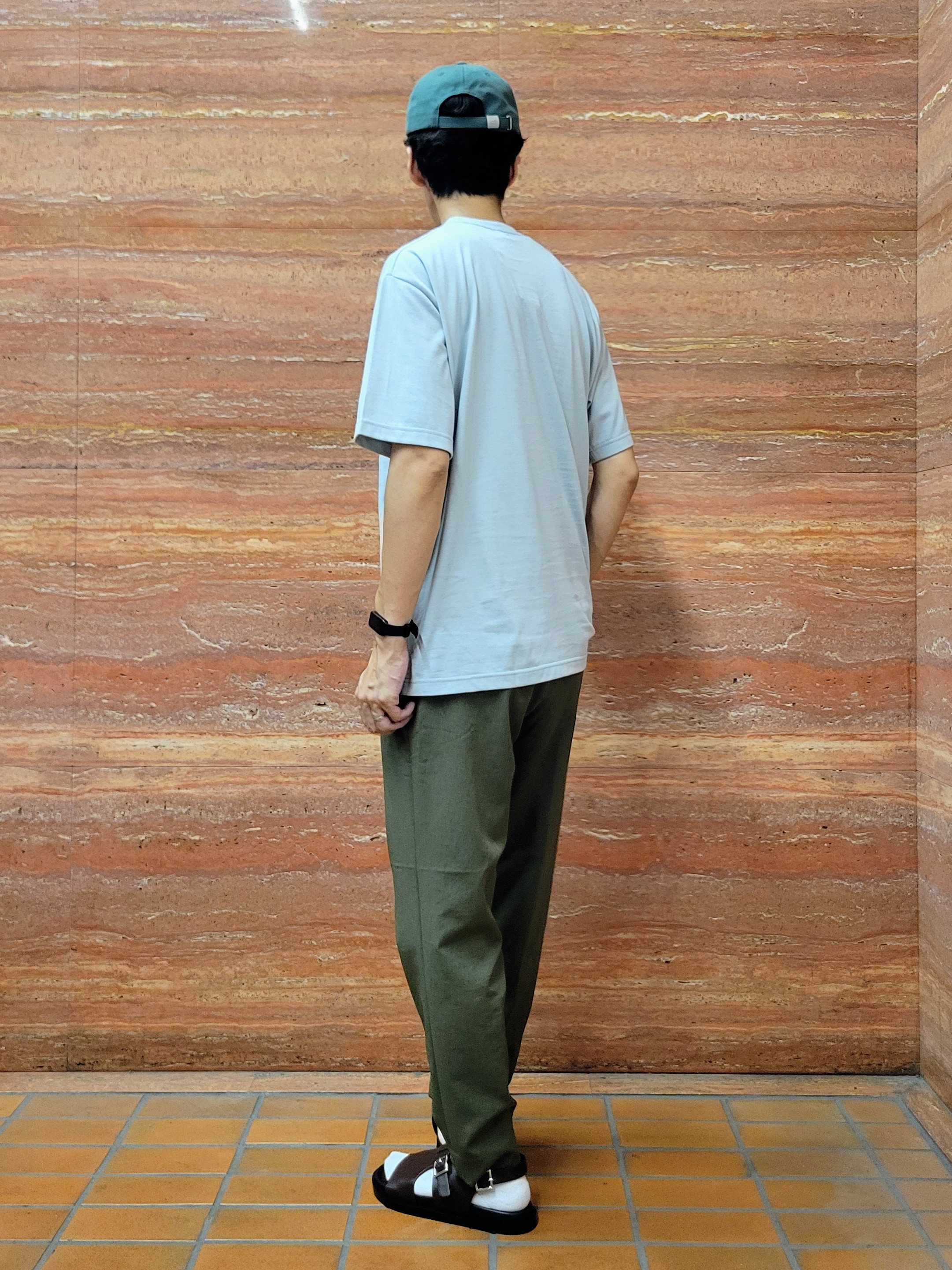 piroyaさんの「TAKEO KIKUCHI｜ポートレートアートＴシャツ」を使ったコーディネート