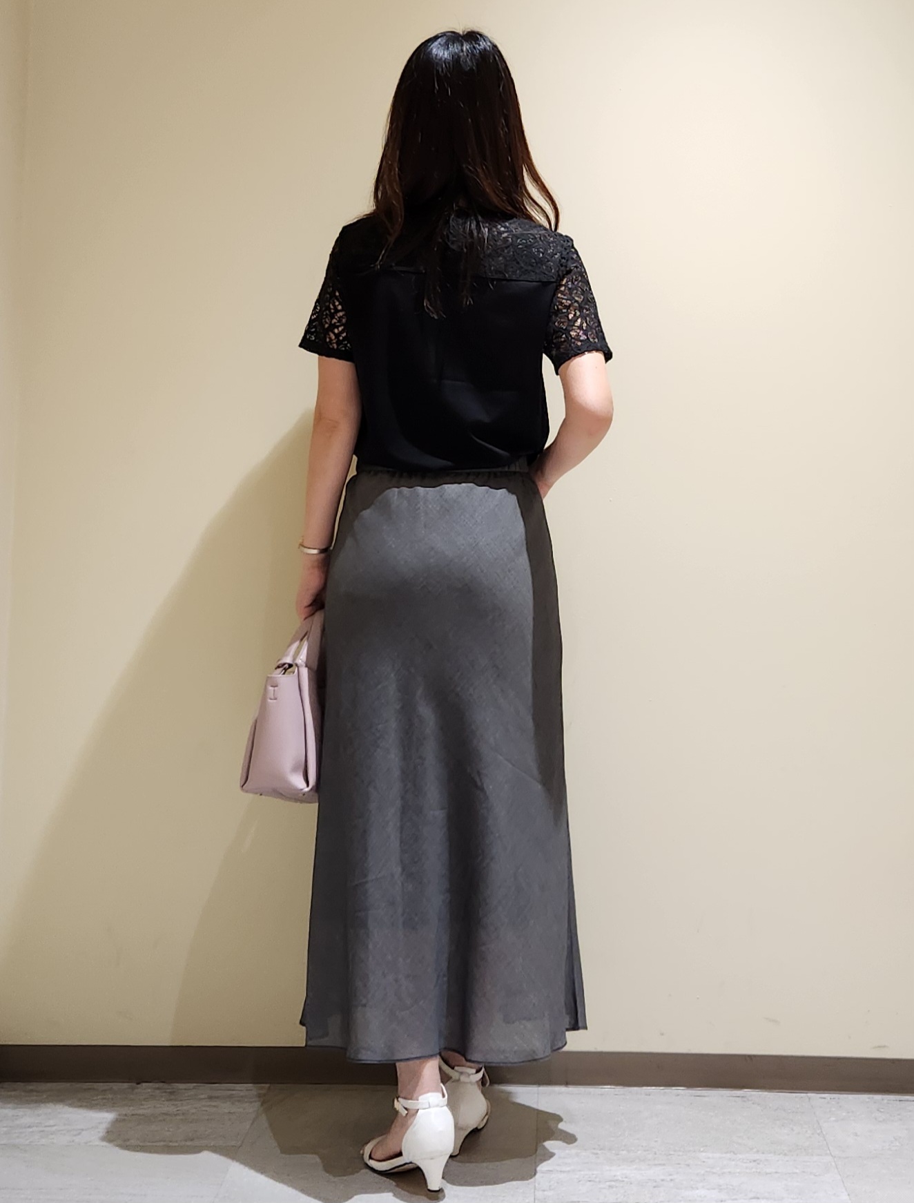yukaさんの「COUP DE CHANCE｜【手洗い可／日本製】ラッセルレースプルオーバー」を使ったコーディネート