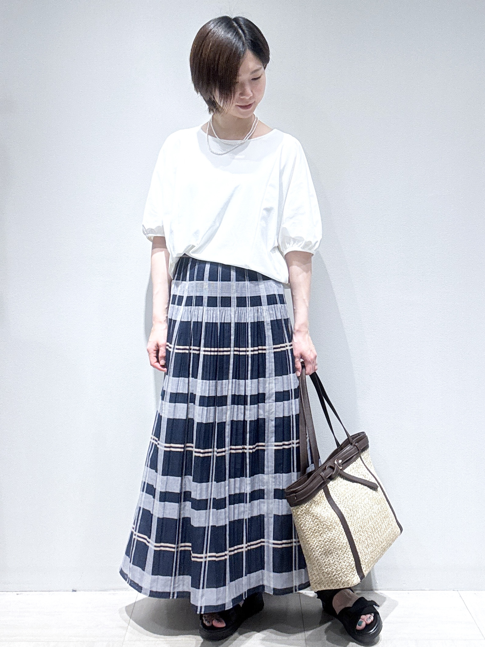 まちこさんの「Reflect｜【UVカット／接触冷感／吸水速乾】ギャザースリーブカットソー」を使ったコーディネート