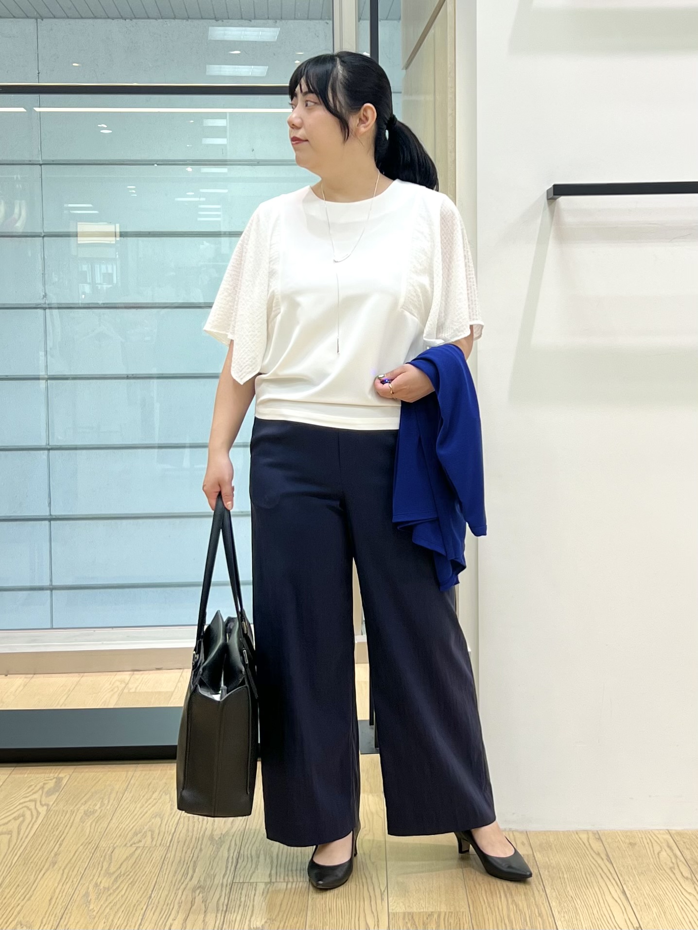 shimaさんの「INDIVI｜【UVケア】着流しミドル丈カーディガンジャージ」を使ったコーディネート