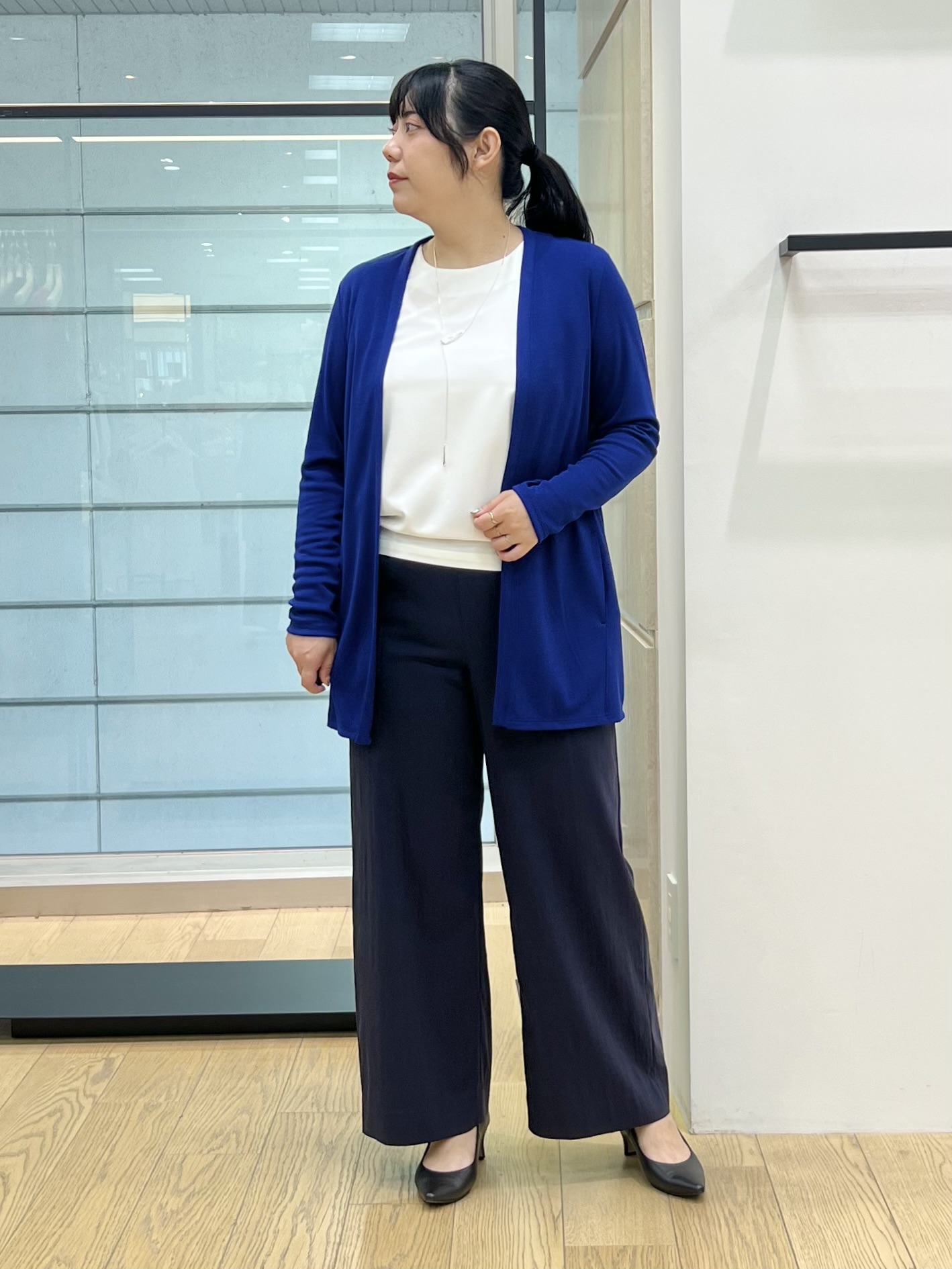 shimaさんの「INDIVI｜【UVケア】着流しミドル丈カーディガンジャージ」を使ったコーディネート