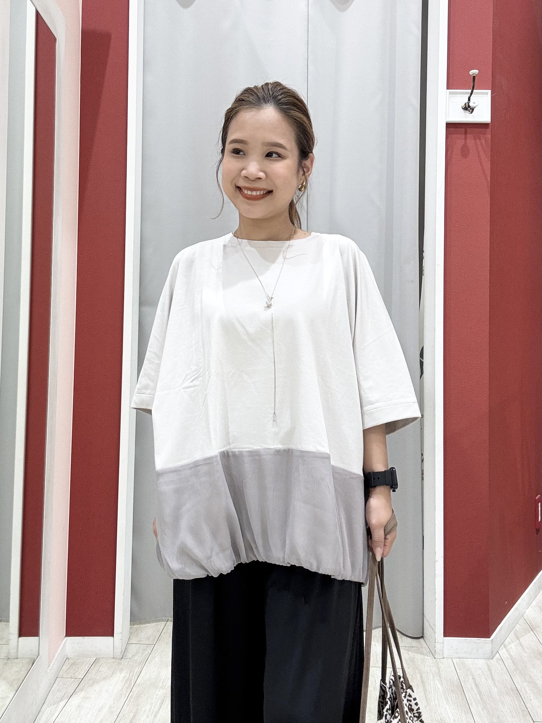 shioさんの「SHOO･LA･RUE｜【ひんやり/体型カバー】冷房、UV対策で持ってて安心 さらさら五分袖ボレロカーディガン」を使ったコーディネート