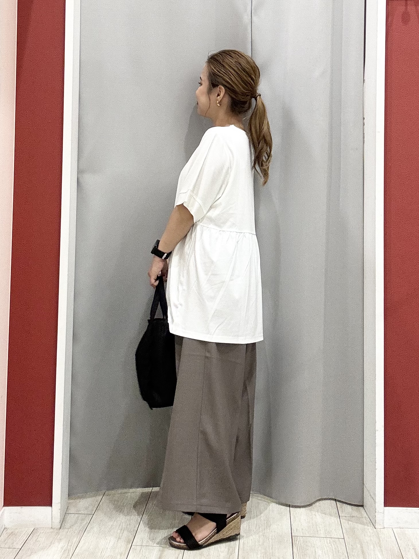 shioさんの「SHOO･LA･RUE｜【洗濯機可】ダブルポケット 楊柳しぼしぼシアーシャツ」を使ったコーディネート