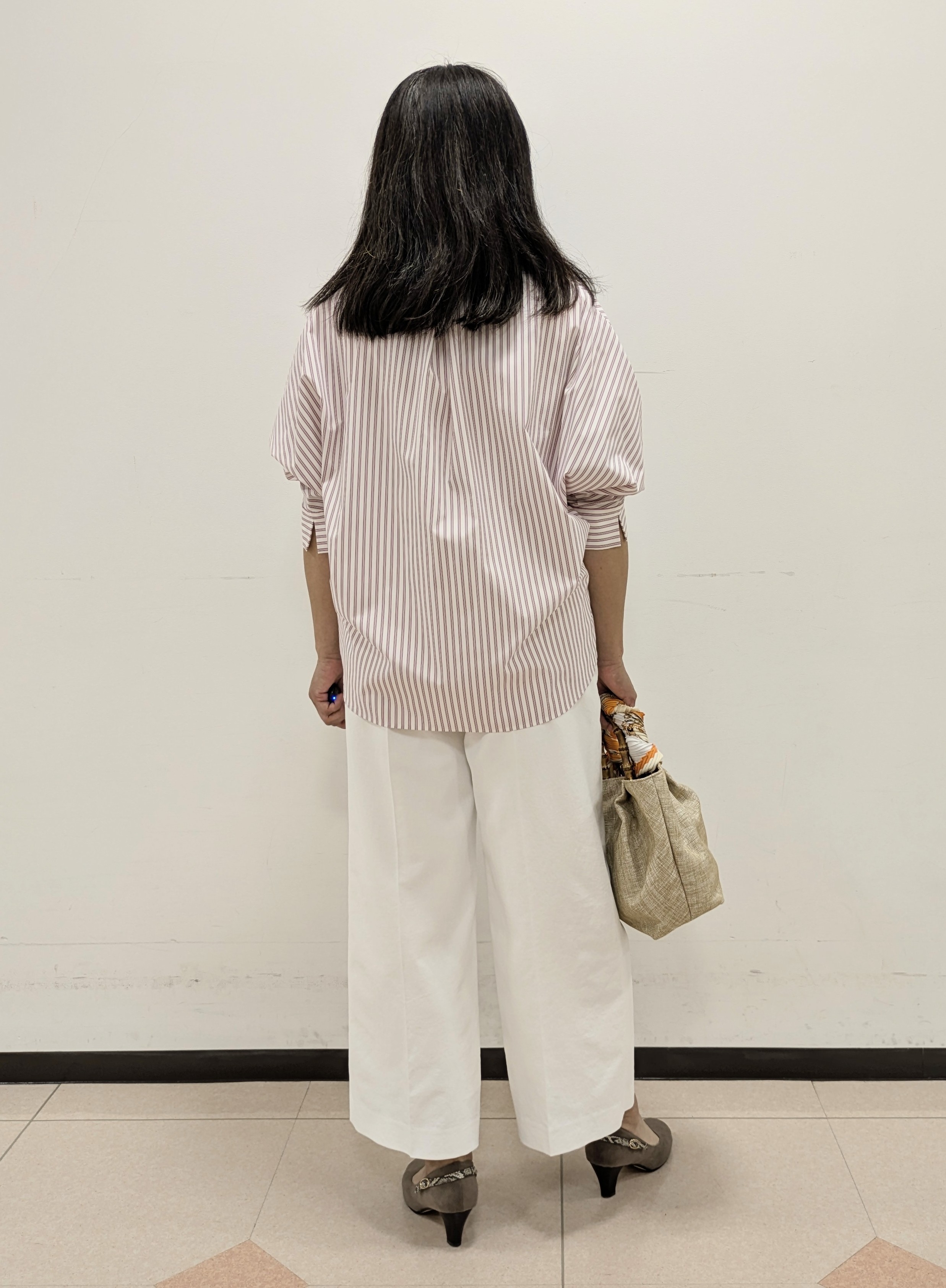 ともさんの「UNTITLED｜【接触冷感/吸水速乾/UVカット】ドルマンスリーブシャツ」を使ったコーディネート