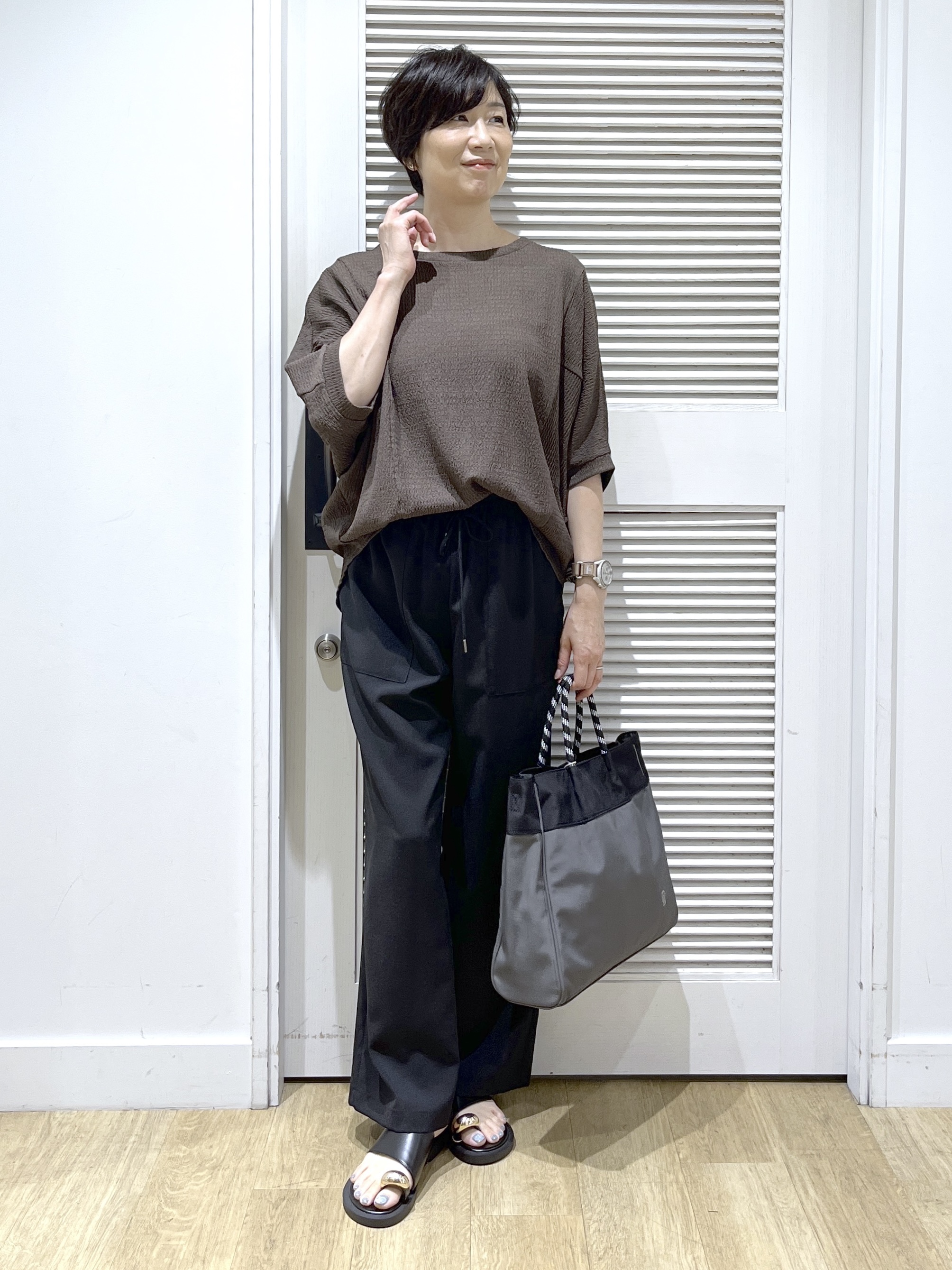 Miyazakiさんの「Dessin｜シュリンクジャージ カットソー」を使ったコーディネート