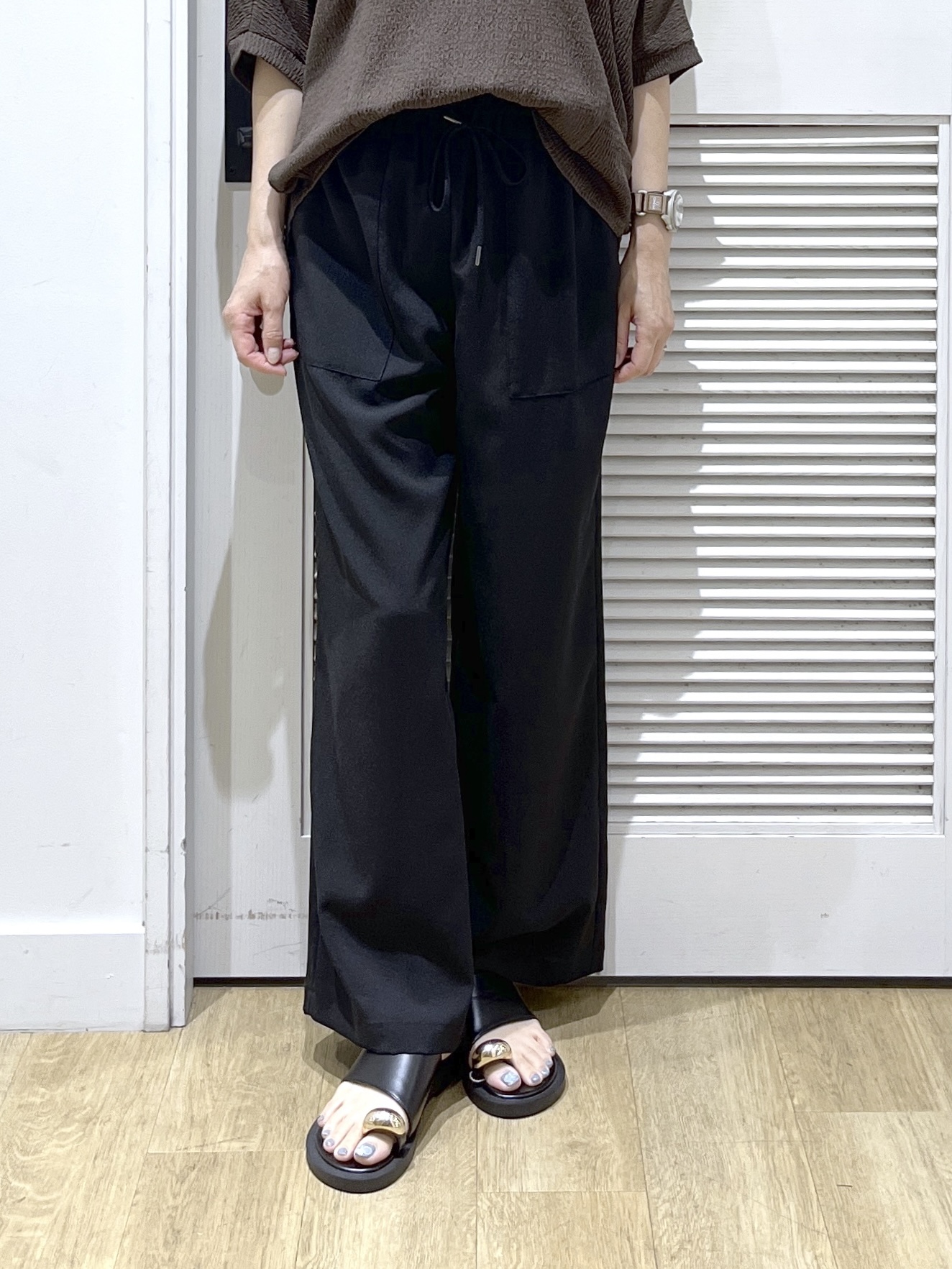 Miyazakiさんの「Dessin｜シュリンクジャージ カットソー」を使ったコーディネート