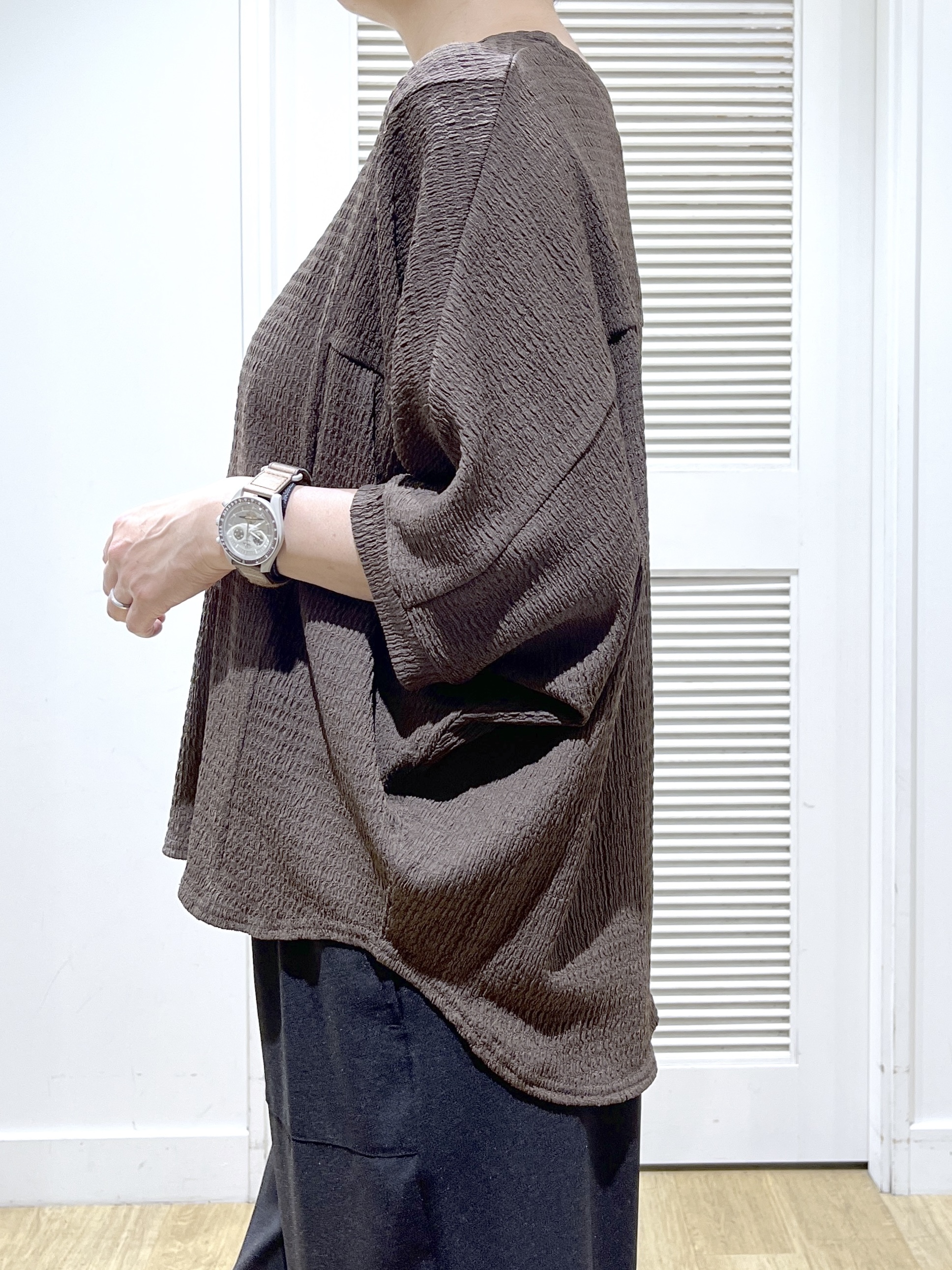 Miyazakiさんの「Dessin｜シュリンクジャージ カットソー」を使ったコーディネート