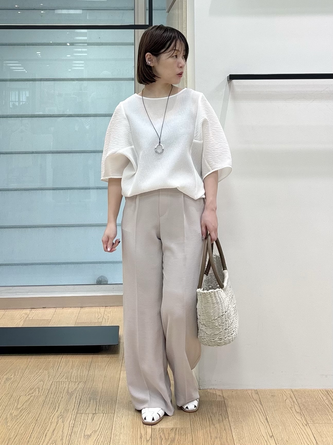 asamiさんの「INDIVI｜【華奢見え】ジャカード ドルマントップス」を使ったコーディネート