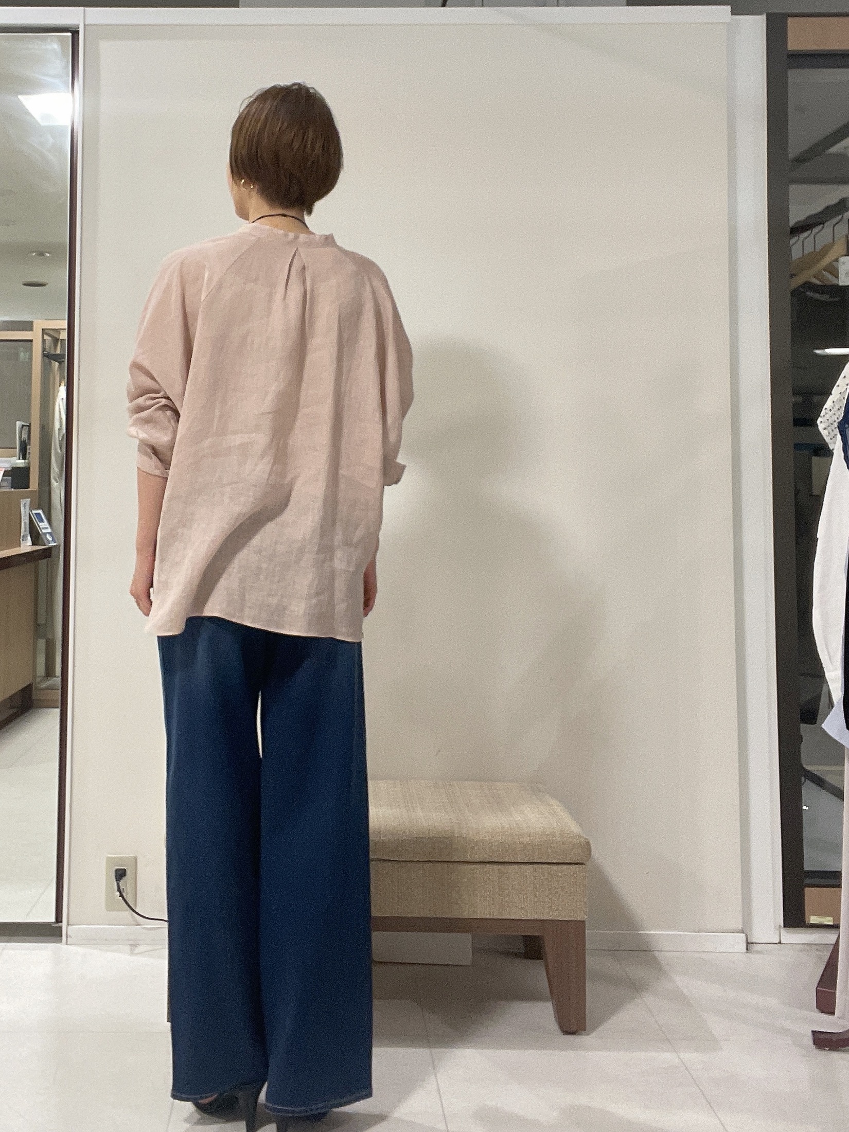 IWAMOさんの「UNTITLED｜【麻100】リネンドルマンシャツ」を使ったコーディネート