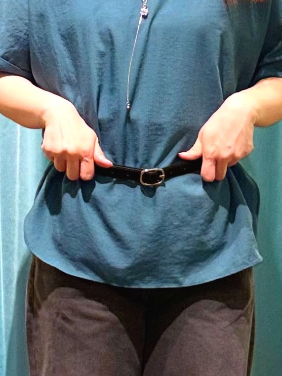 tukiさんの「SHOO･LA･RUE｜【着丈選べる/ひんやり/体型カバー】洗濯後しわになりにくい さらさらドルマンブラウス」を使ったコーディネート