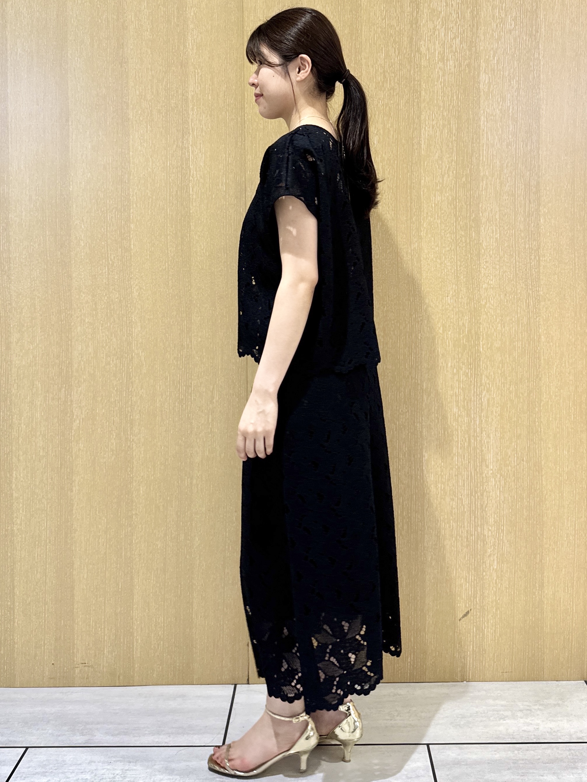 nanaさんの「UNTITLED｜【セットアップ可能】リーフレースブラウス」を使ったコーディネート