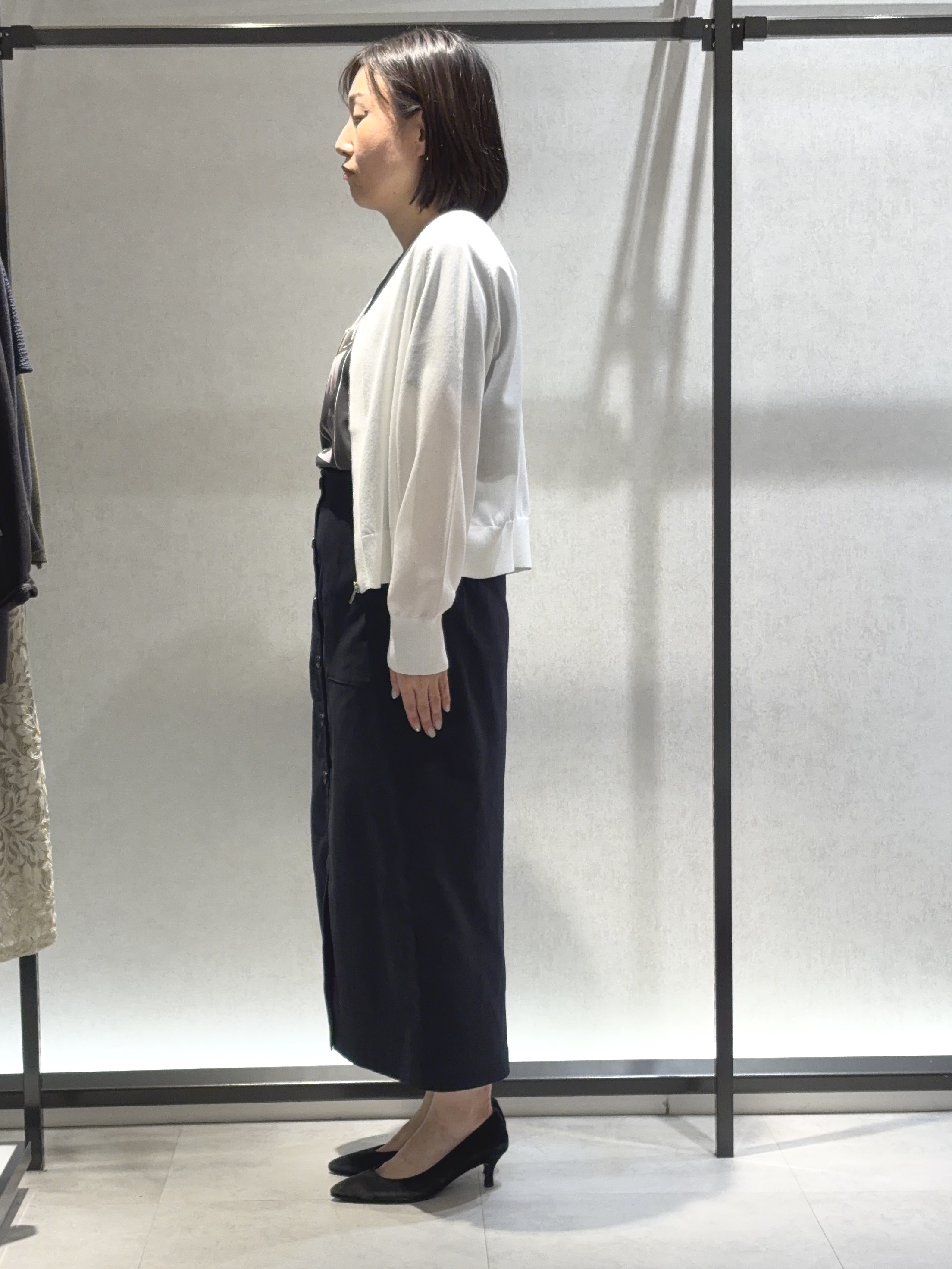 わたなべさんの「UNTITLED｜【アンサンブル可/日除け・冷房対策】シアーレーヨンZIPカーディガン」を使ったコーディネート
