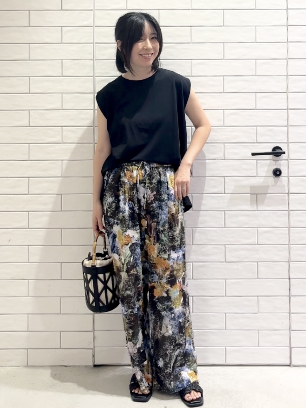 しおりさんの「OPAQUE.CLIP｜【UV／接触冷感】スーパーアイス ノースリーブカットソー《洗濯機OK》」を使ったコーディネート