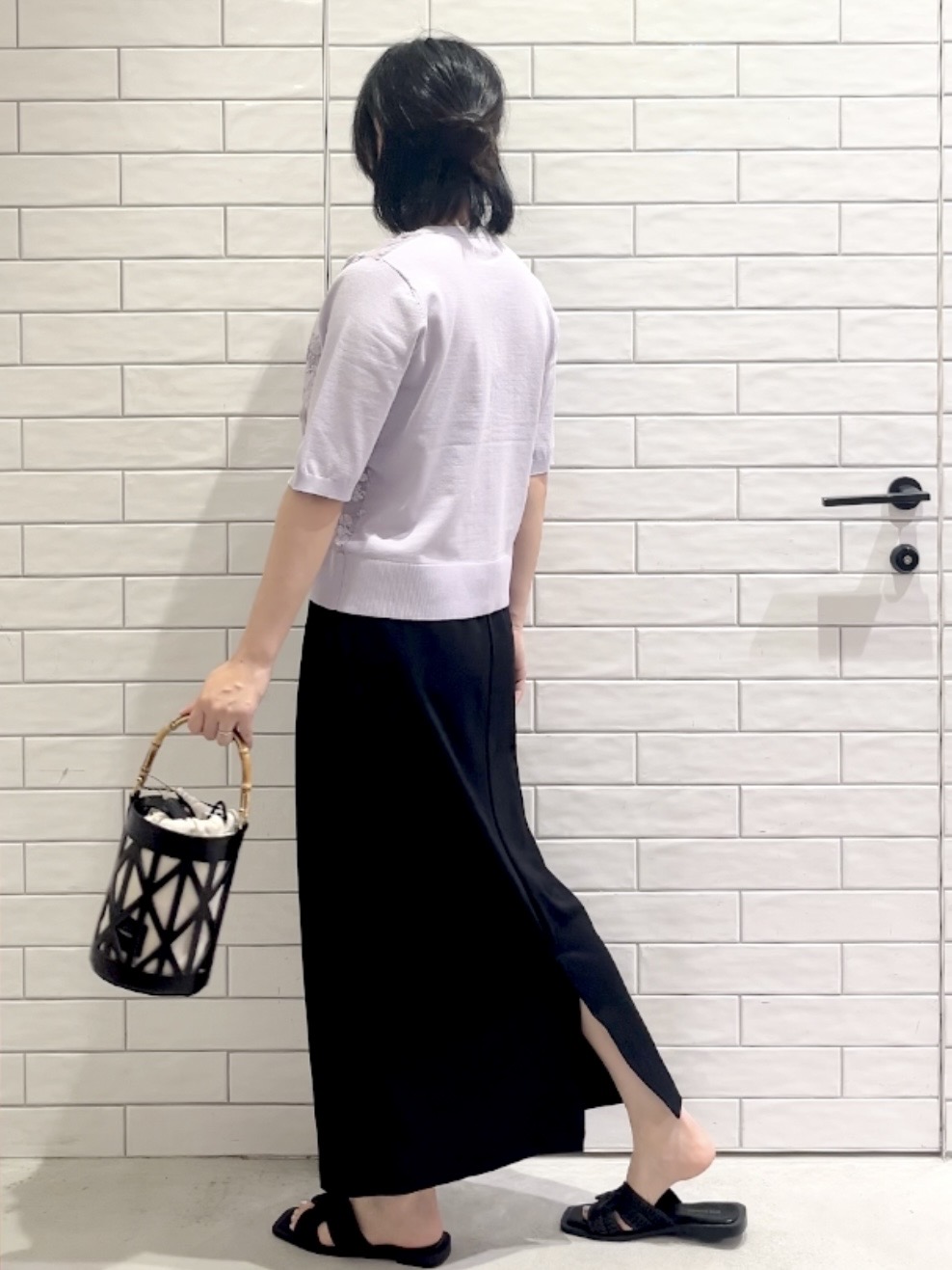しおりさんの「OPAQUE.CLIP｜フロントレースニットカーディガン【洗える】」を使ったコーディネート