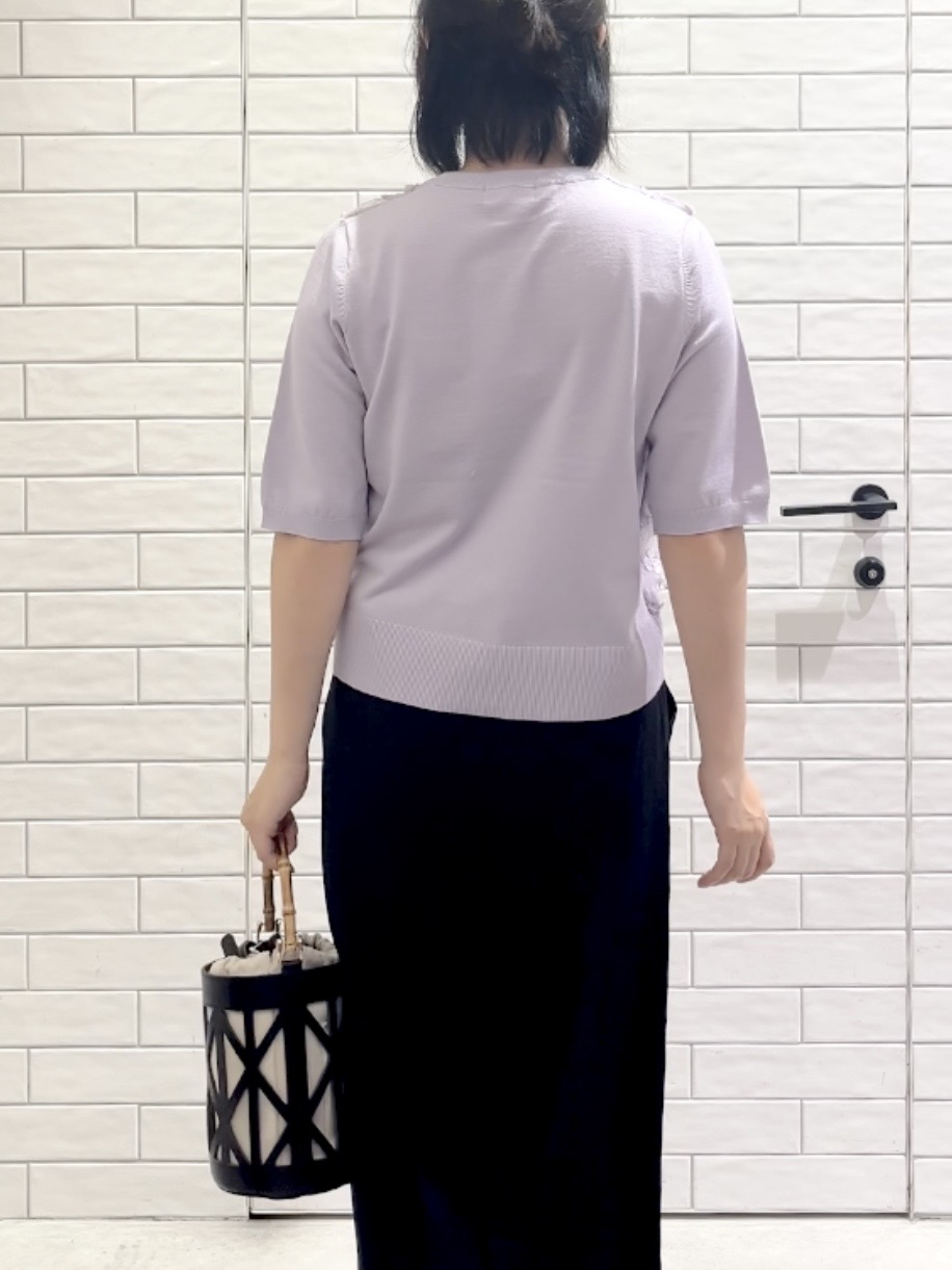 しおりさんの「OPAQUE.CLIP｜フロントレースニットカーディガン【洗える】」を使ったコーディネート