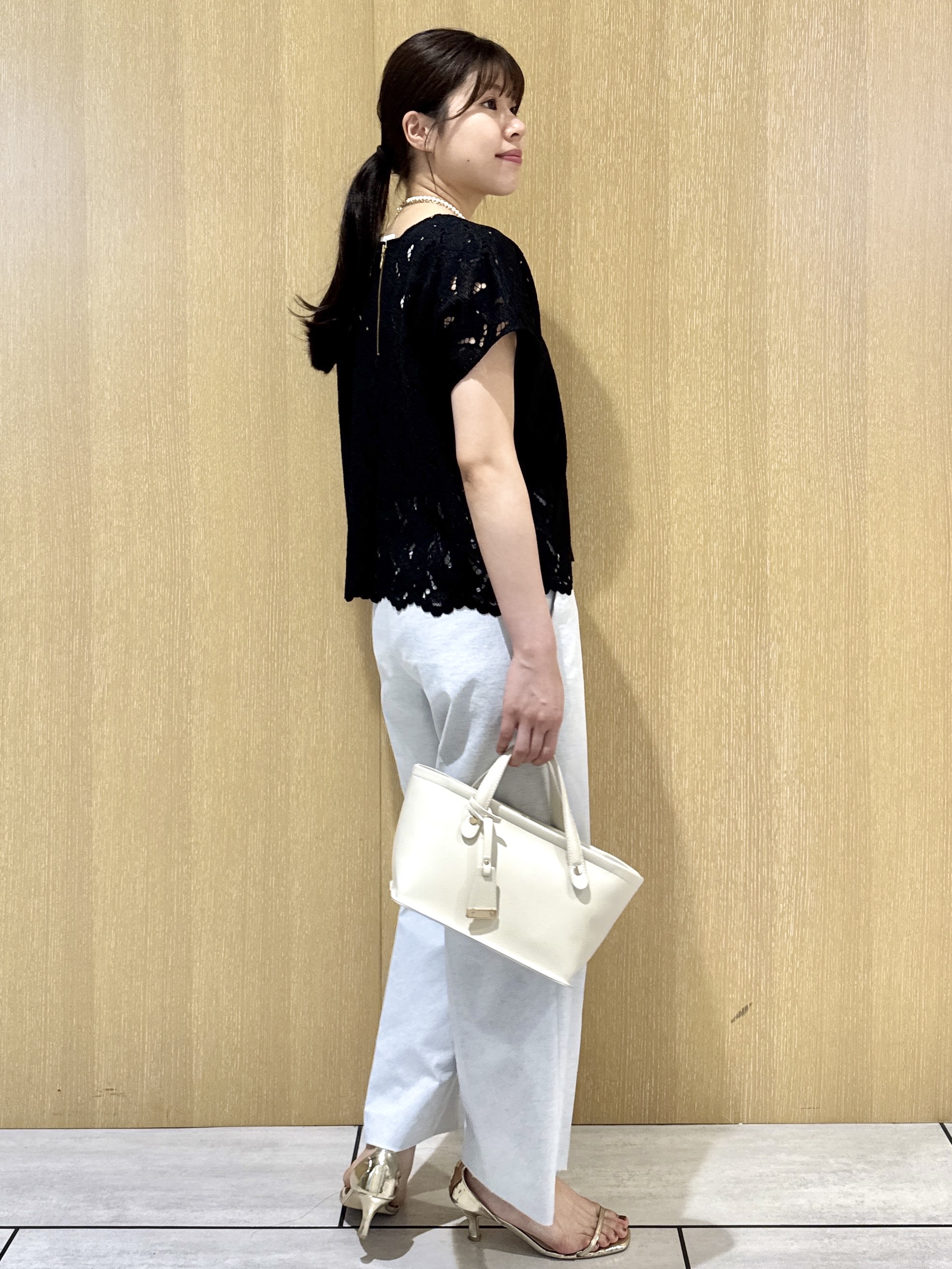 nanaさんの「UNTITLED｜【セットアップ可能】リーフレースブラウス」を使ったコーディネート