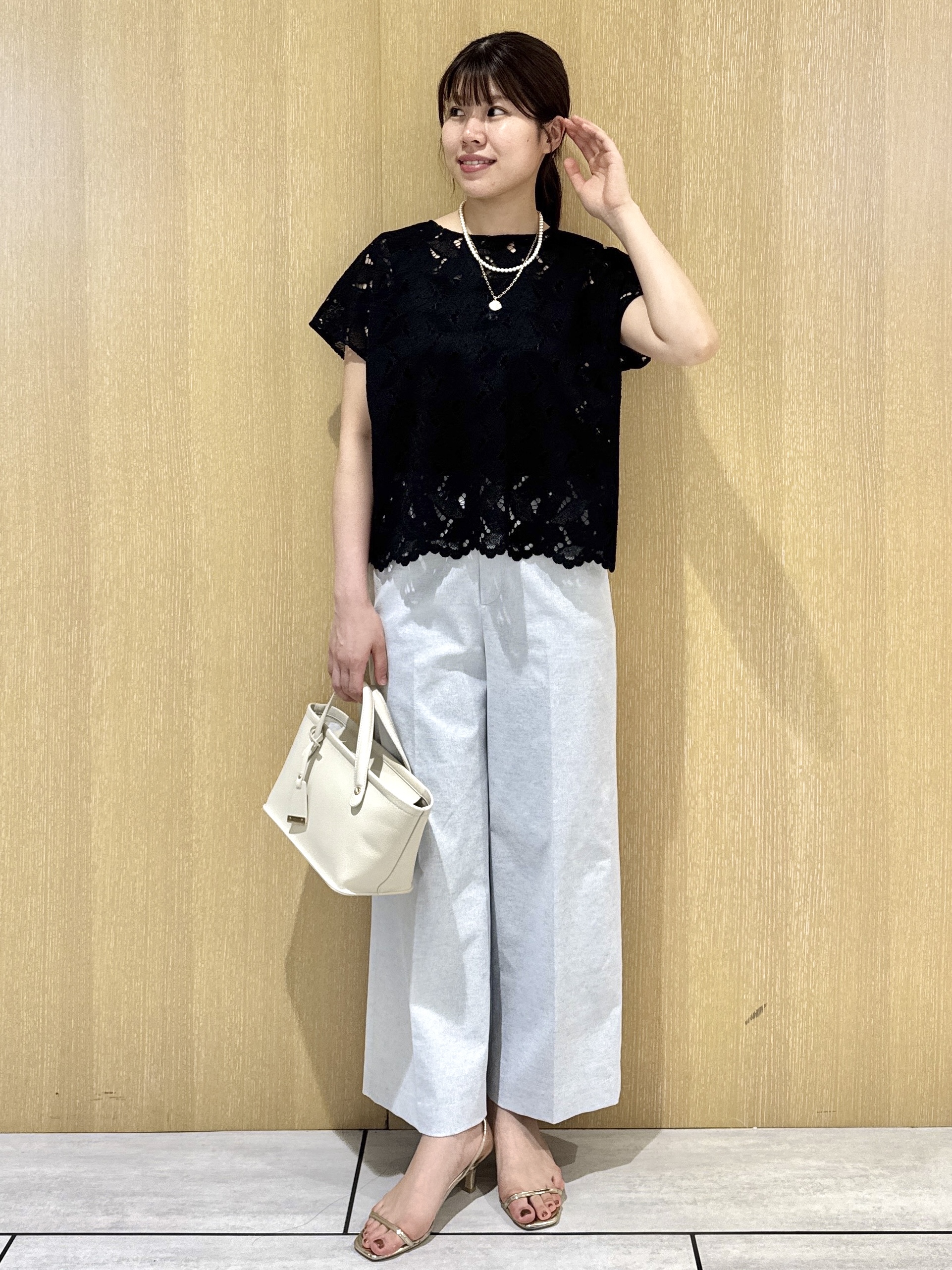 nanaさんの「UNTITLED｜【セットアップ可能】リーフレースブラウス」を使ったコーディネート