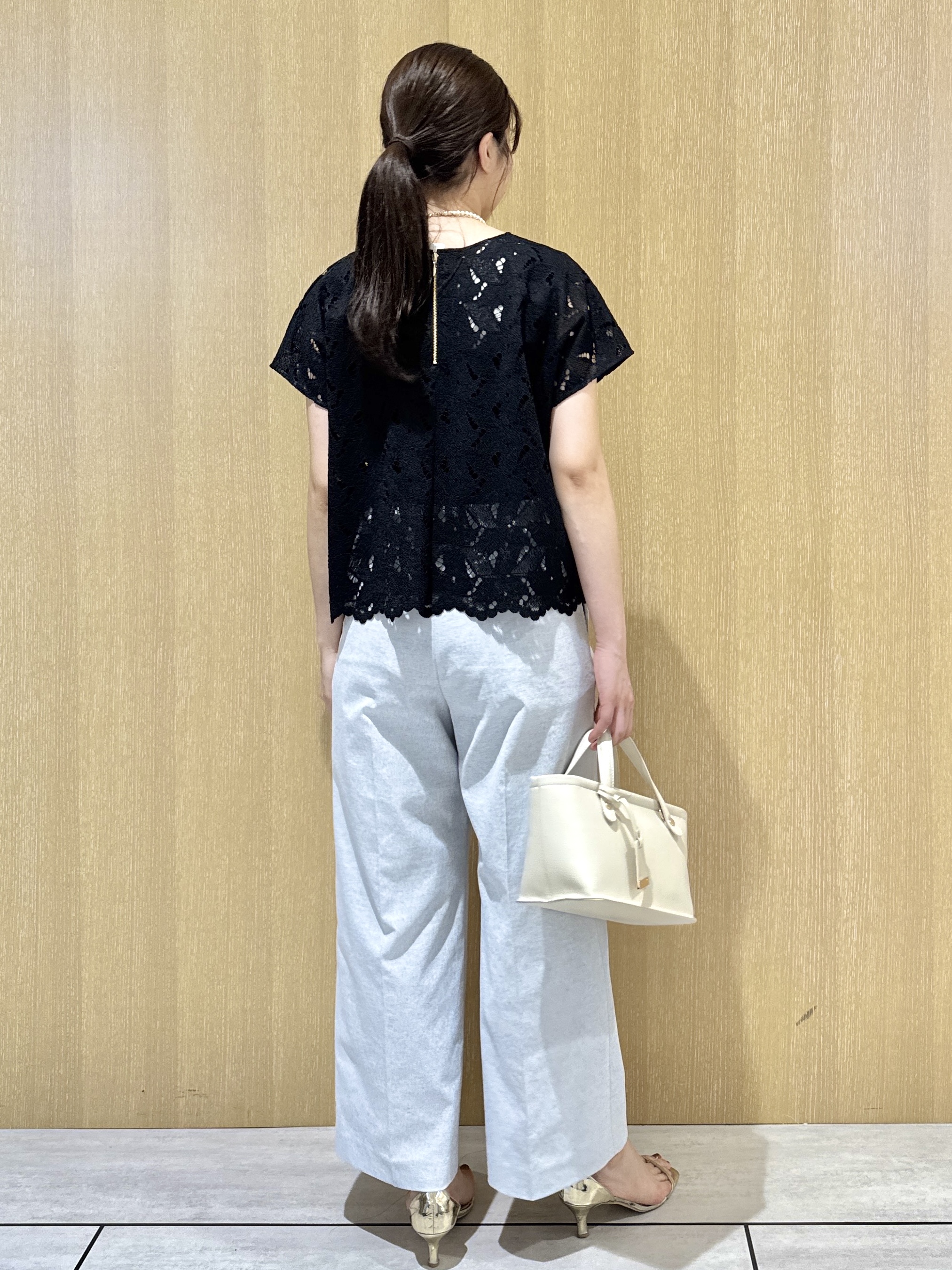 nanaさんの「UNTITLED｜【セットアップ可能】リーフレースブラウス」を使ったコーディネート
