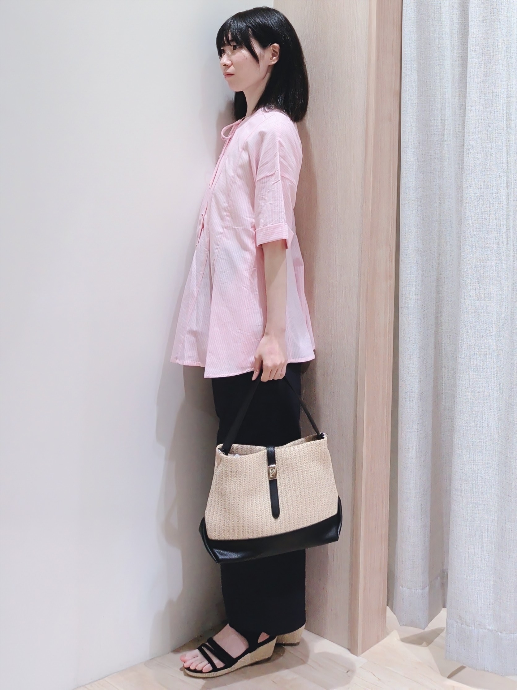 Yuiさんの「grove｜【洗濯機OK・ひんやり】さらっと軽やか、夏のフレアシャツ」を使ったコーディネート