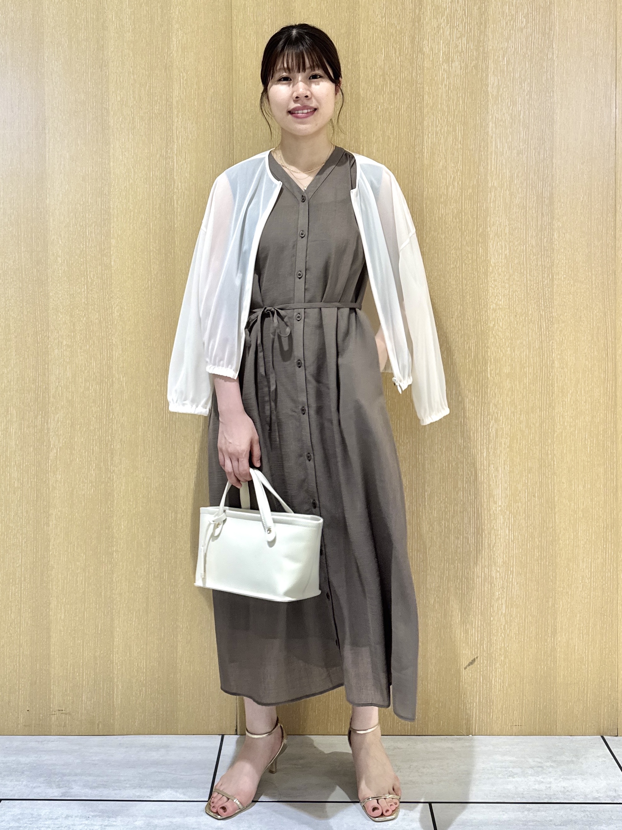 nanaさんの「UNTITLED｜トリコットシアーブラウス」を使ったコーディネート
