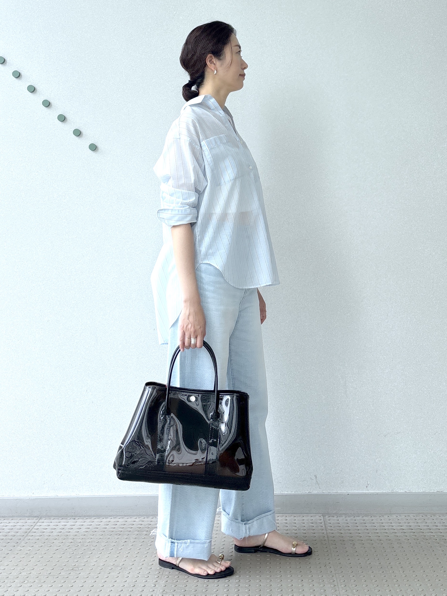saitoさんの「DRESSTERIOR｜シアー ストライプシャツ」を使ったコーディネート