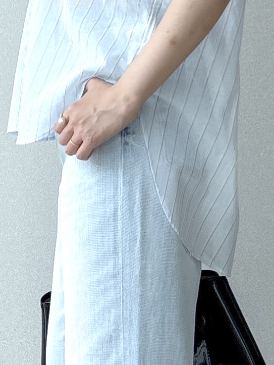 saitoさんの「DRESSTERIOR｜シアー ストライプシャツ」を使ったコーディネート