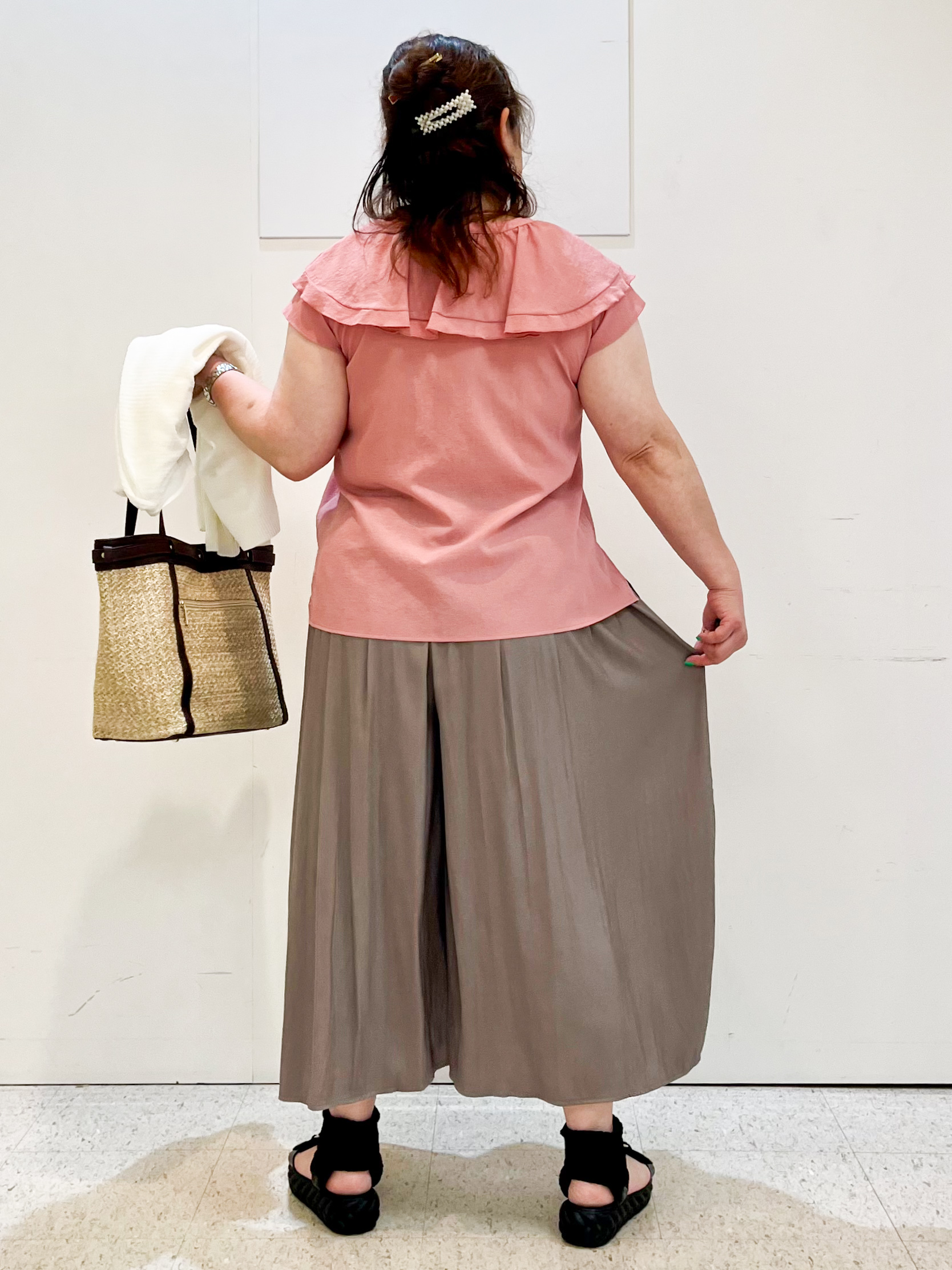 kimmyさんの「Reflect｜【通気性あり／涼しい／マシンウォッシャブル】フリルブラウス」を使ったコーディネート