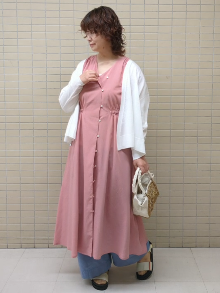 ハム太郎さんの「Reflect｜【通気性あり／涼しい／マシンウォッシャブル】フロントボタンワンピース」を使ったコーディネート