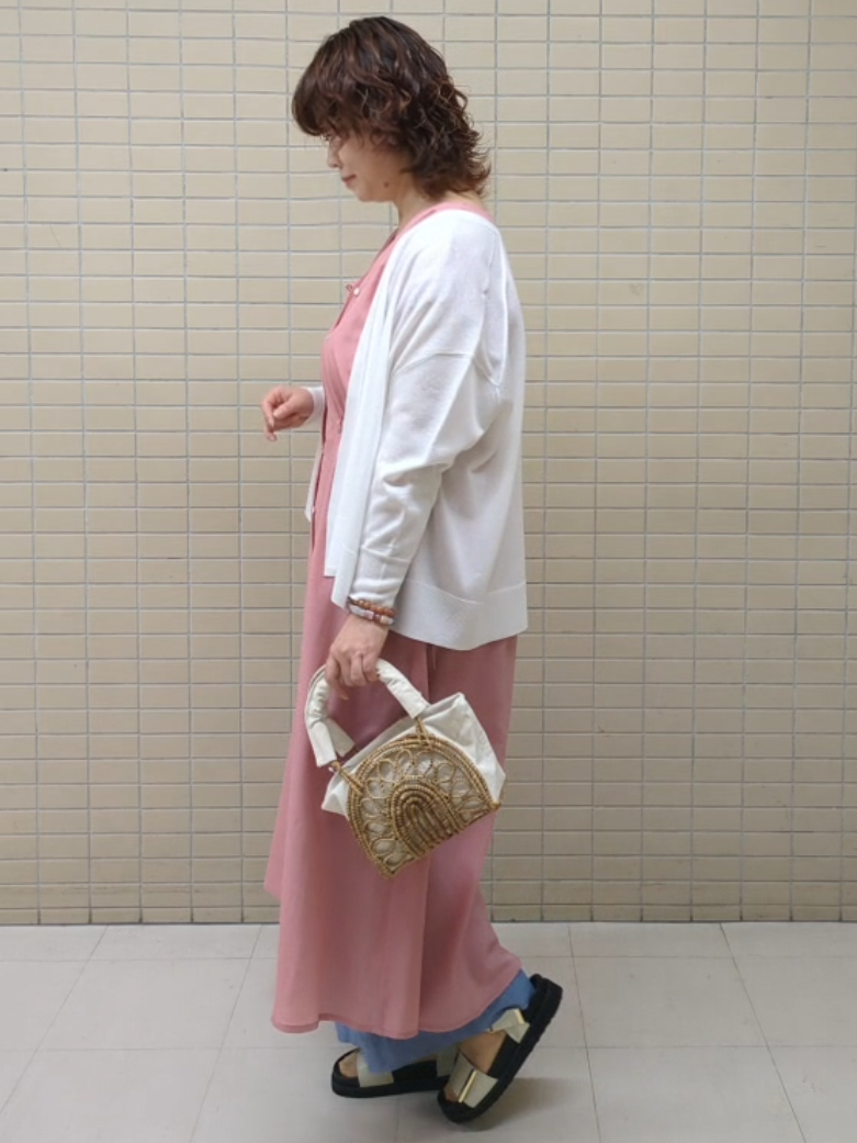 ハム太郎さんの「Reflect｜【通気性あり／涼しい／マシンウォッシャブル】フロントボタンワンピース」を使ったコーディネート