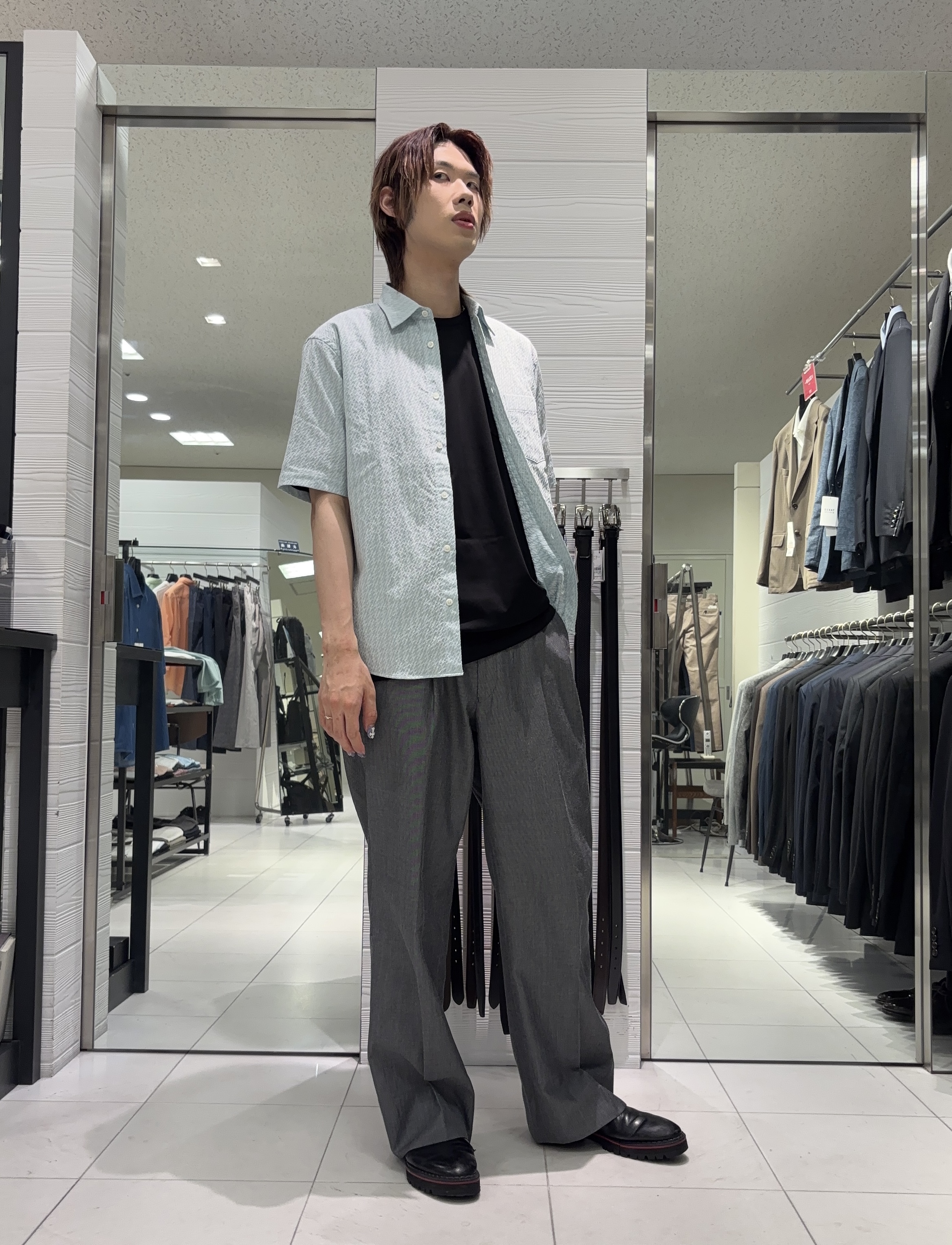こうへいさんの「TAKEO KIKUCHI｜播州織り 千鳥 半袖シャツ」を使ったコーディネート