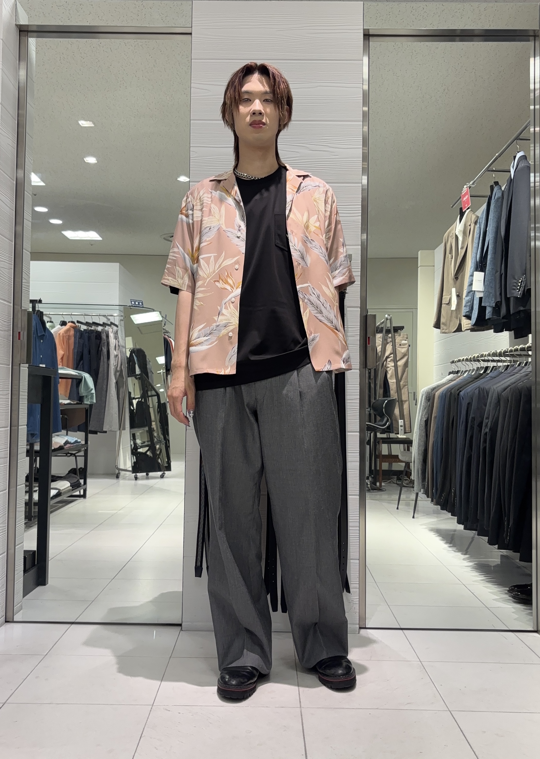 こうへいさんの「TAKEO KIKUCHI｜【BOWLER HAT LABEL】アイスクリアコットンボーラーハットウォーカー 半袖ポケT」を使ったコーディネート