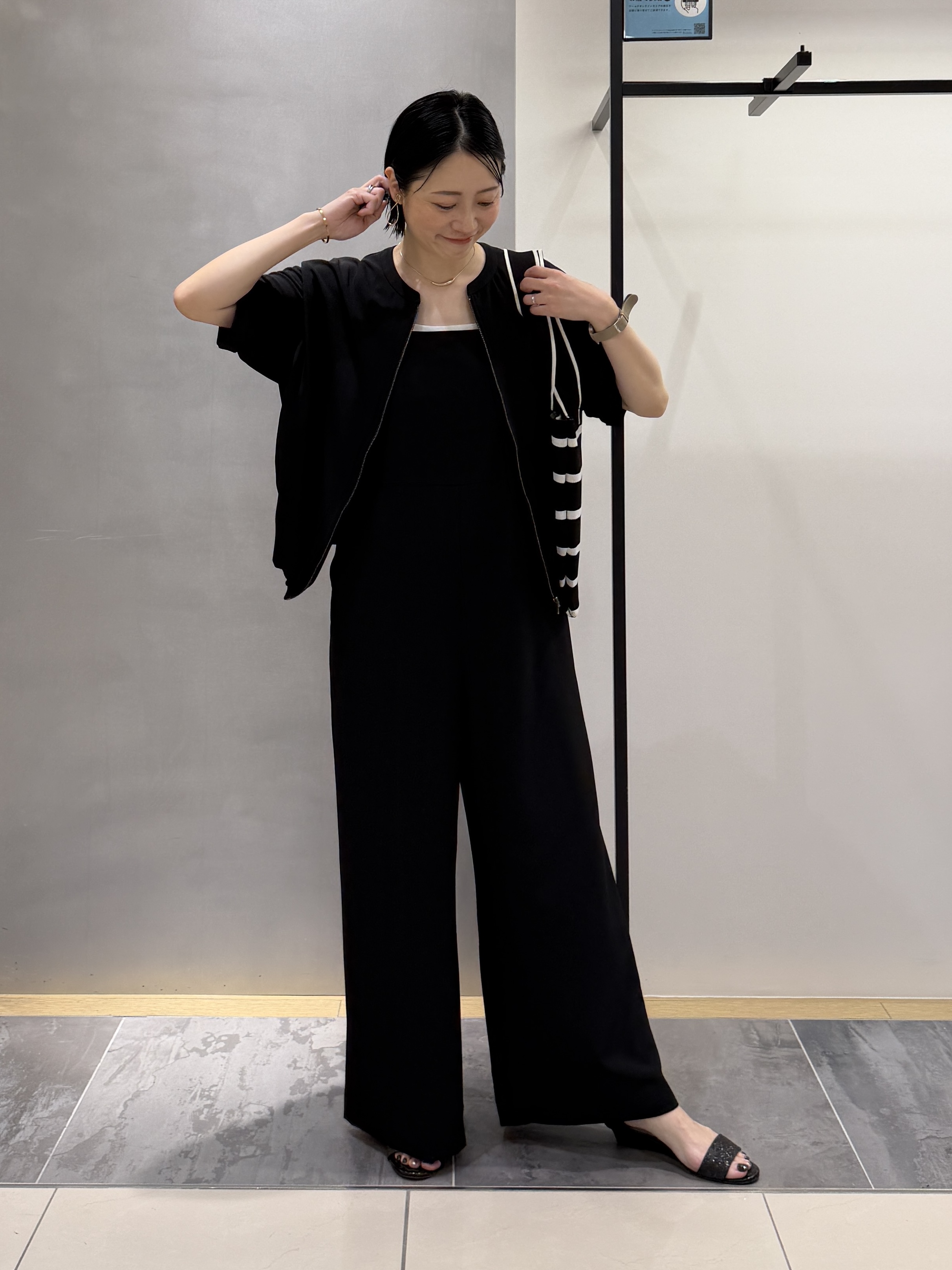 shihoさんの「INDIVI｜【着る日傘】ドルマンフォルムブルゾン」を使ったコーディネート