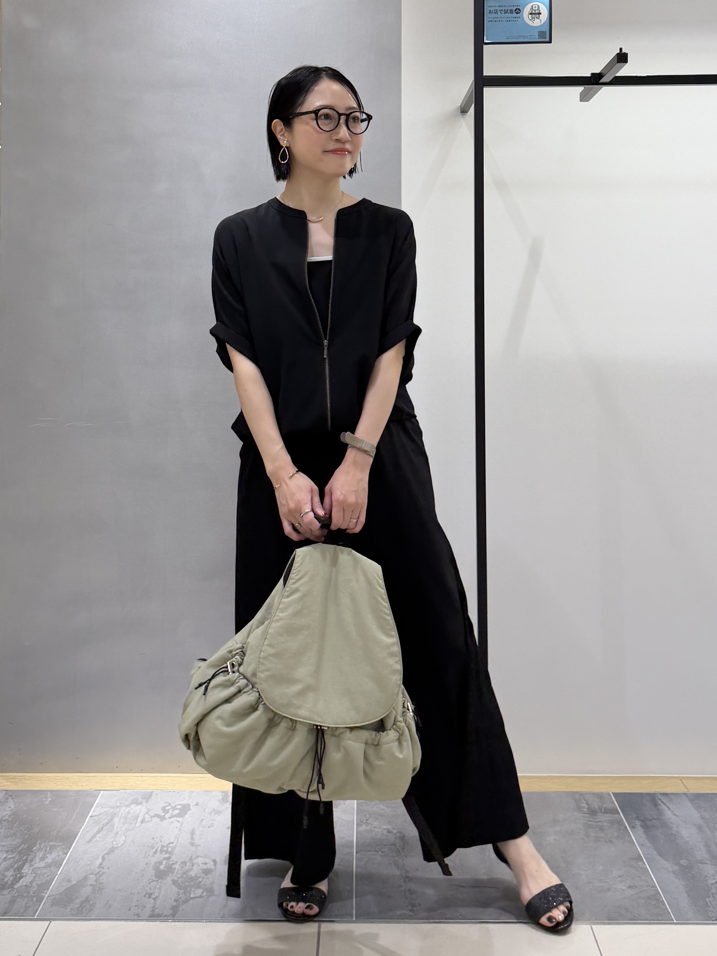 shihoさんの「INDIVI｜【着る日傘】ドルマンフォルムブルゾン」を使ったコーディネート